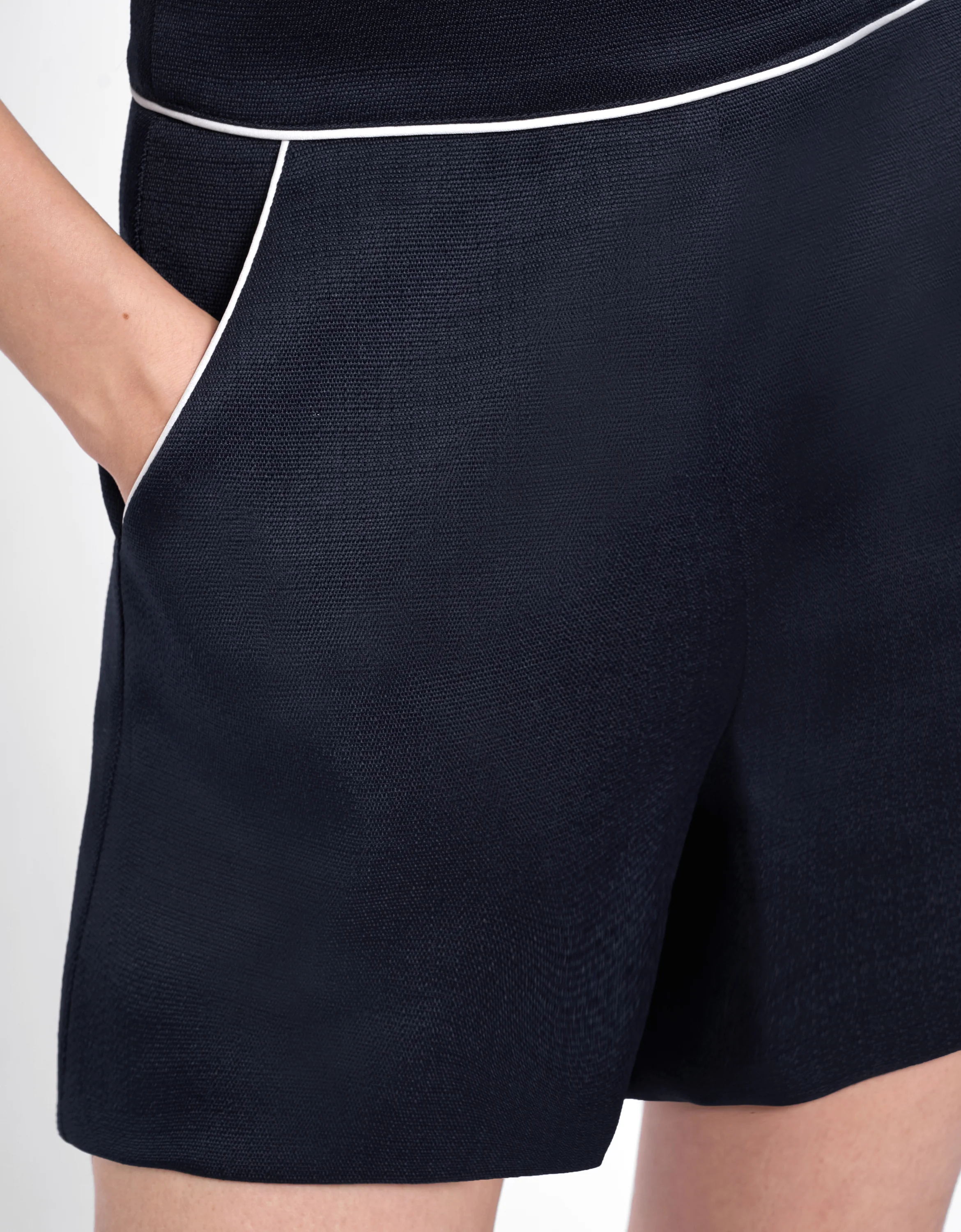 Contrast Trim Shorts - Image 18