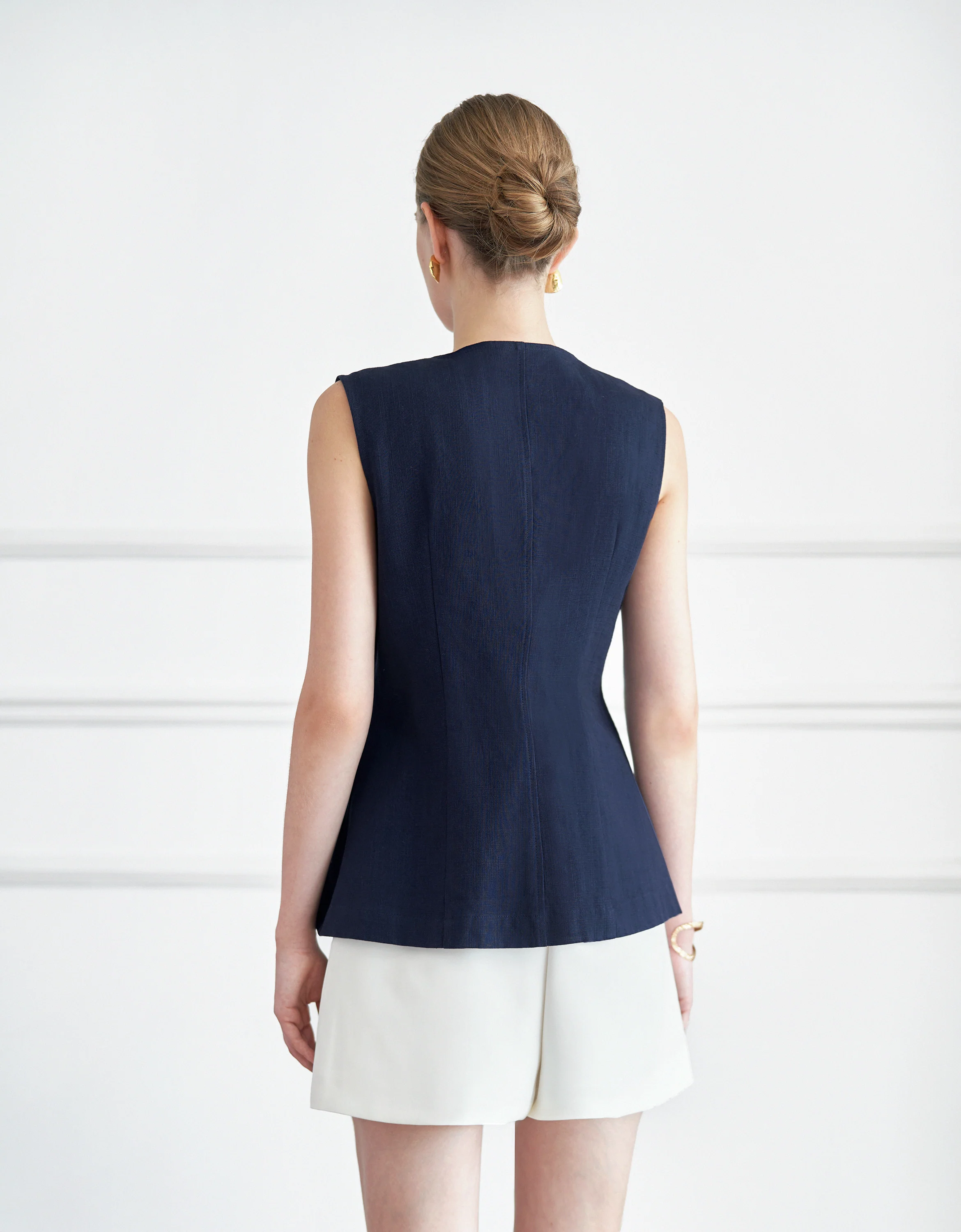 Cotton-Linen Round Neck Sleeveless Top - Image 3