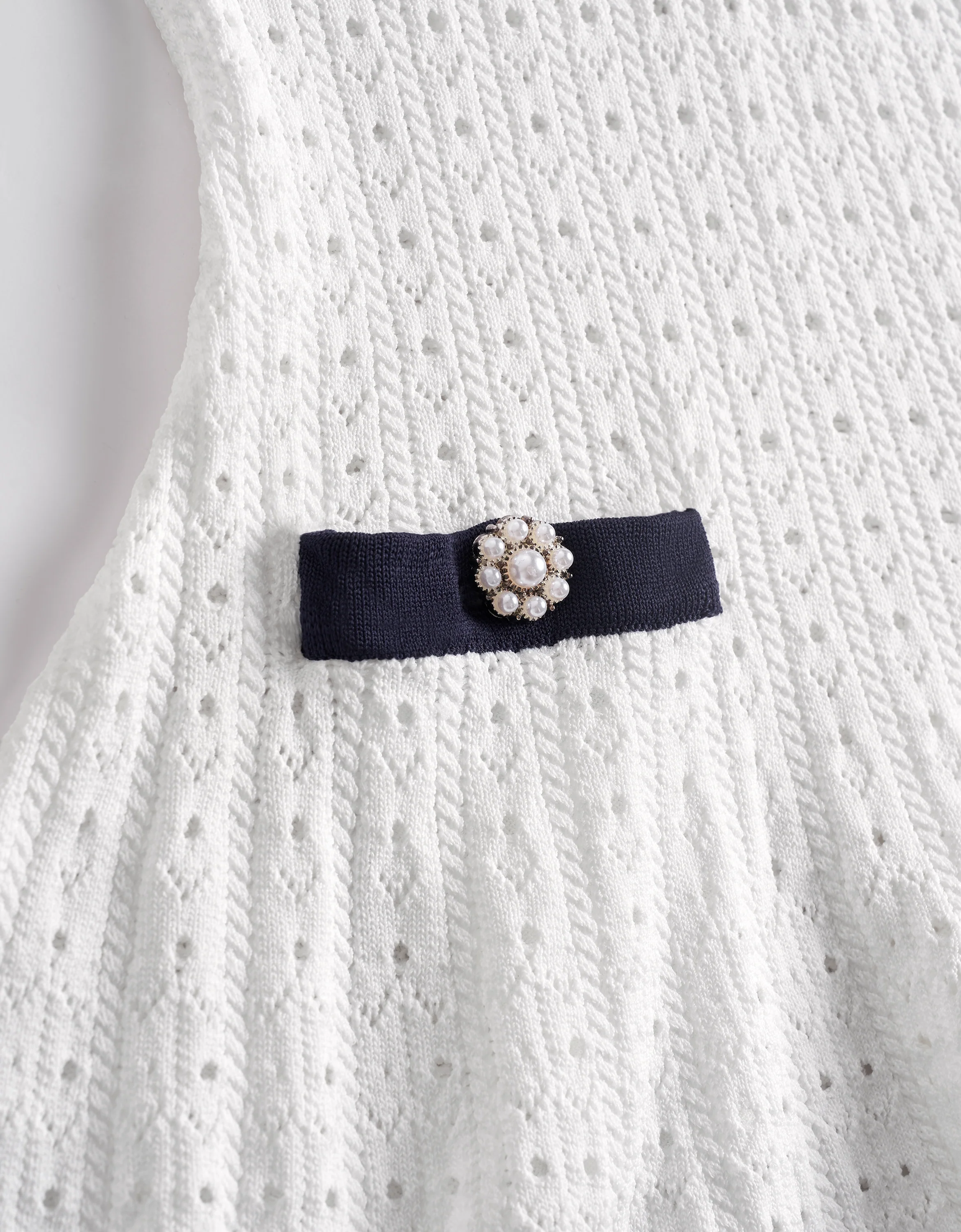 Cutwork Embroidery Contrast Detail Short Sleeve Dress - Image 5