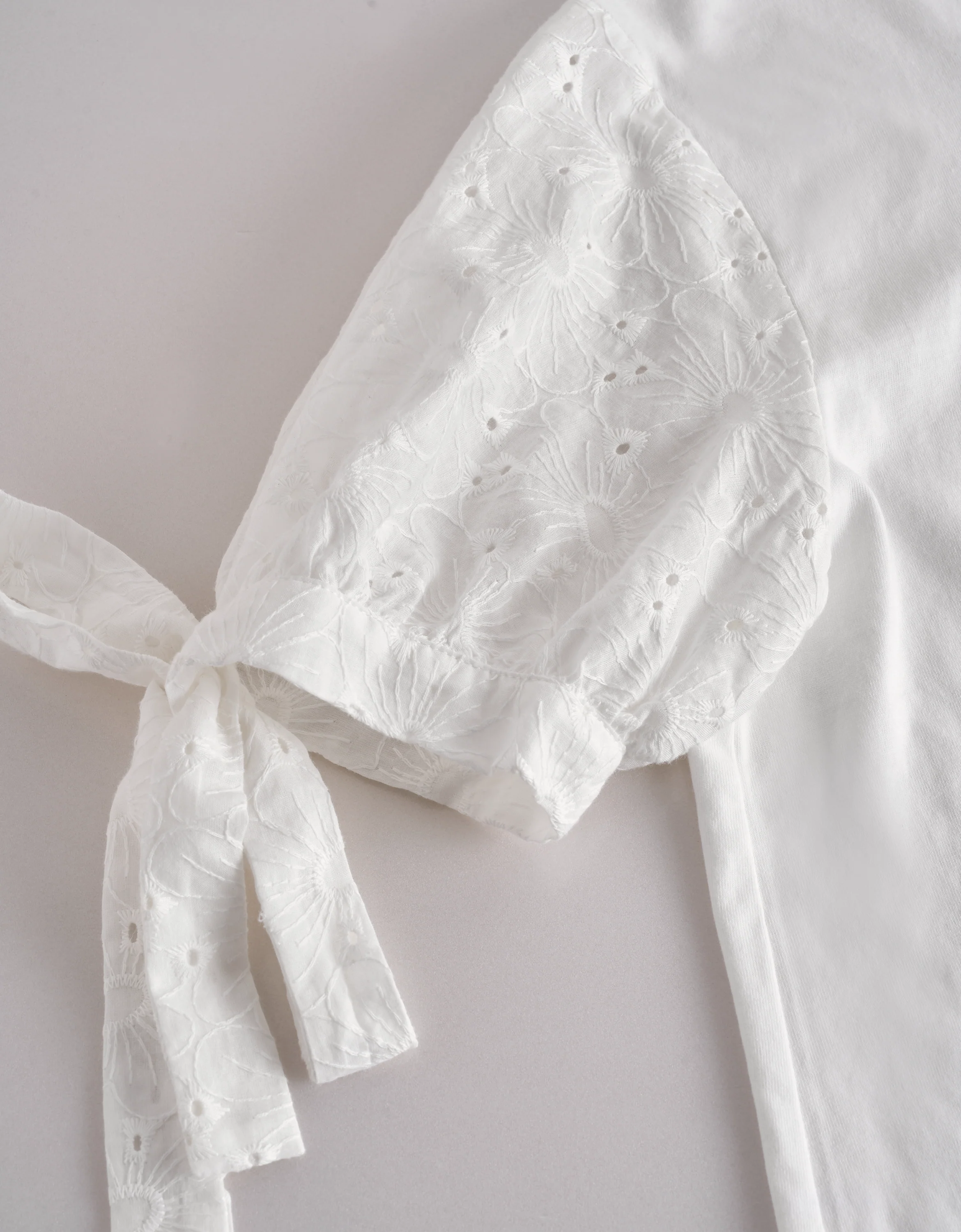 Cutwork Embroidery Puff Sleeve Top - Image 8