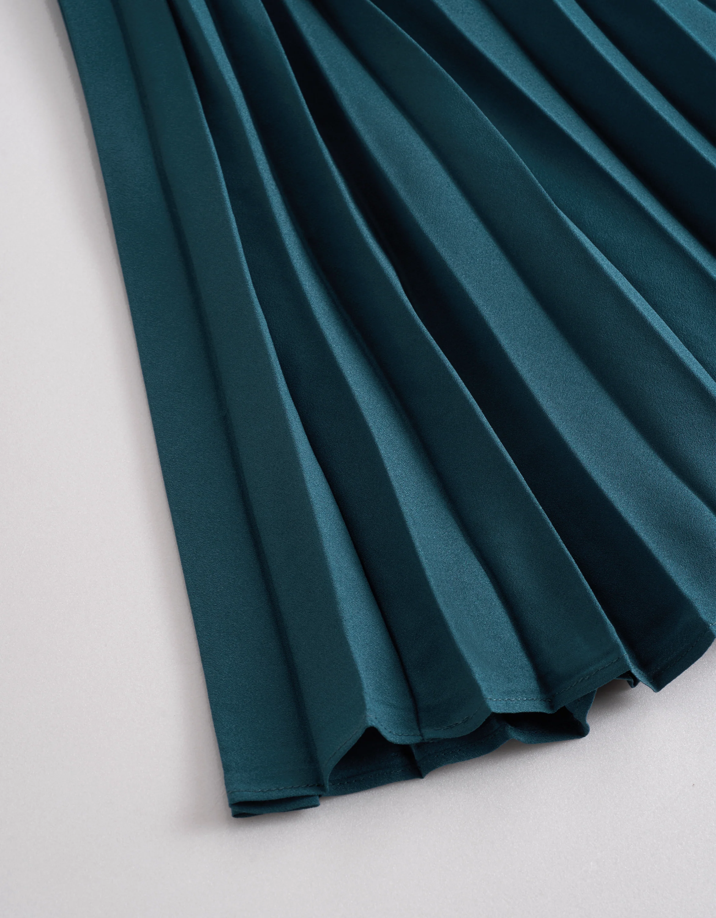 Elastic Waist Pleated Midi Skirt - Image 6