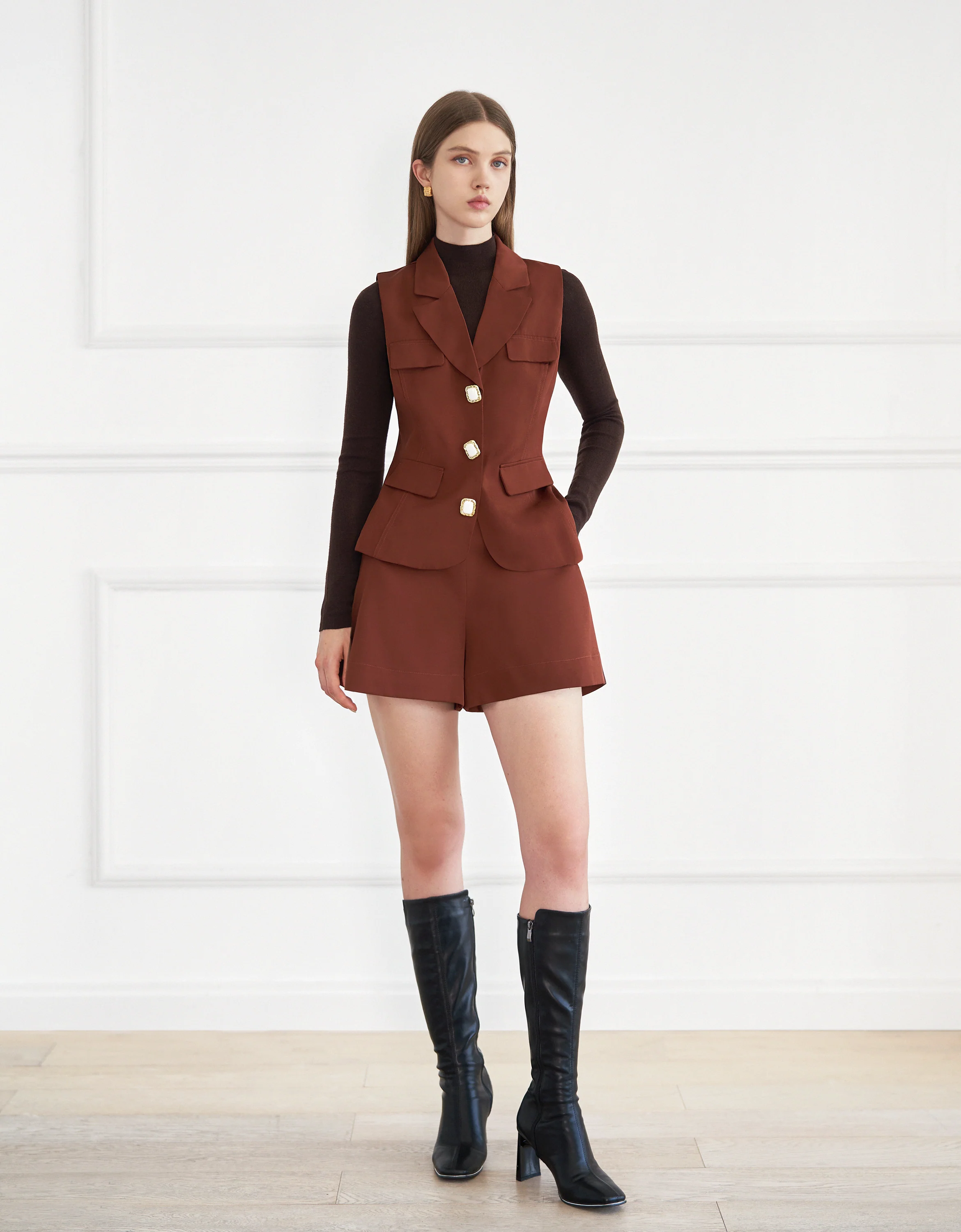 Elastic Waist Shorts - Image 12