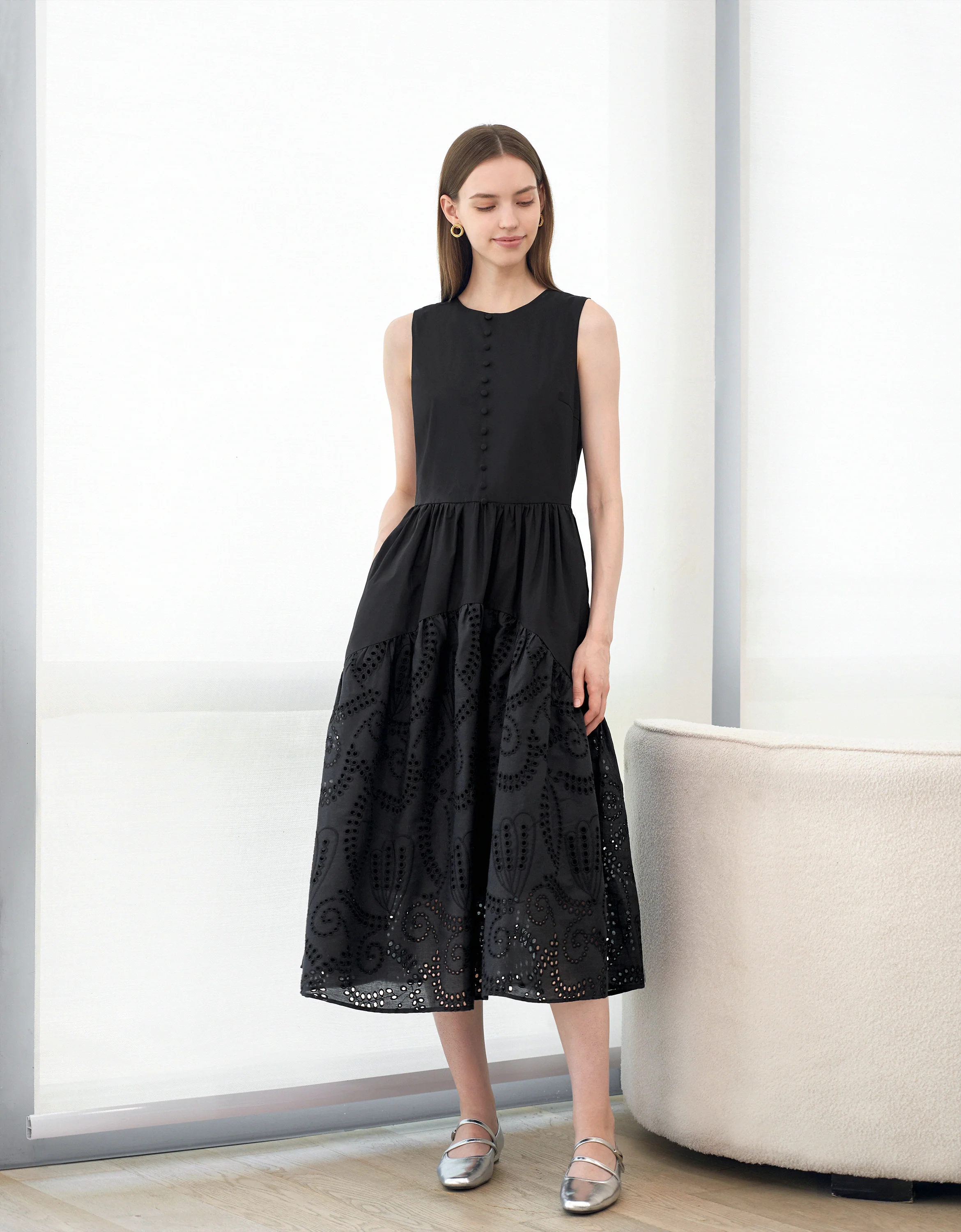 Embroidered Skirt Button Front Sleeveless Dress - Image 12