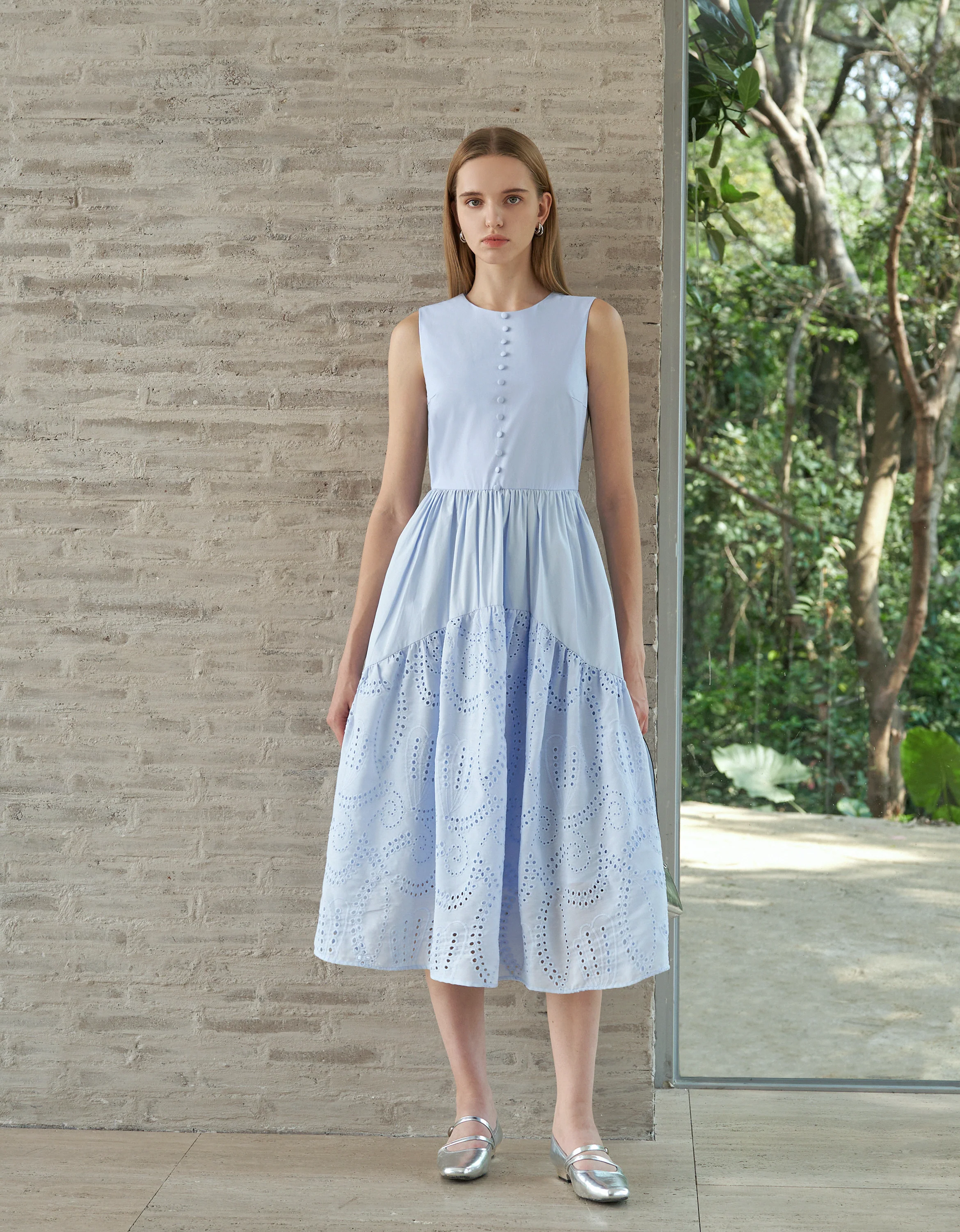 Embroidered Skirt Button Front Sleeveless Dress - Image 3