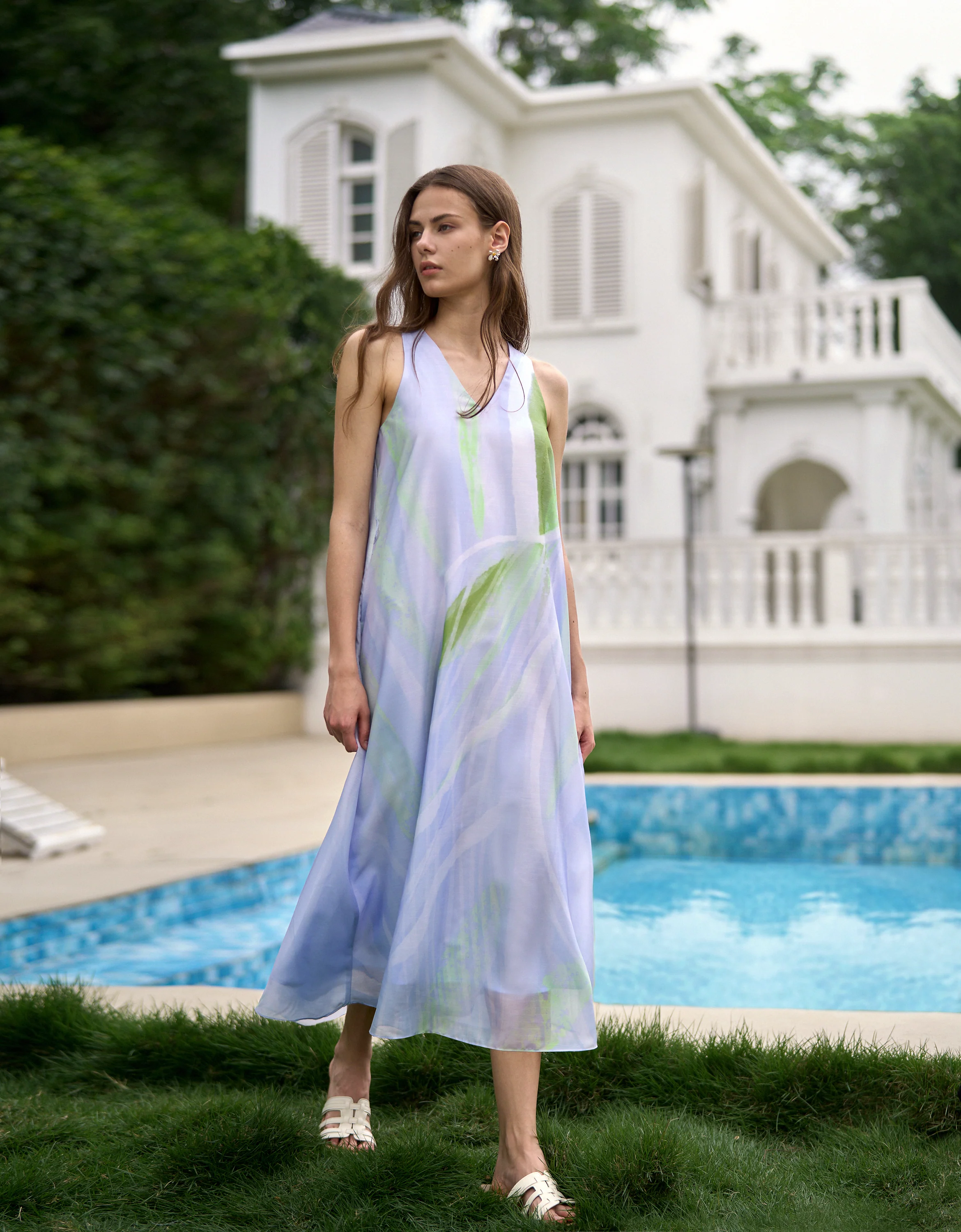 Exclusive Art Print V-neck Midi Dress - Image 6
