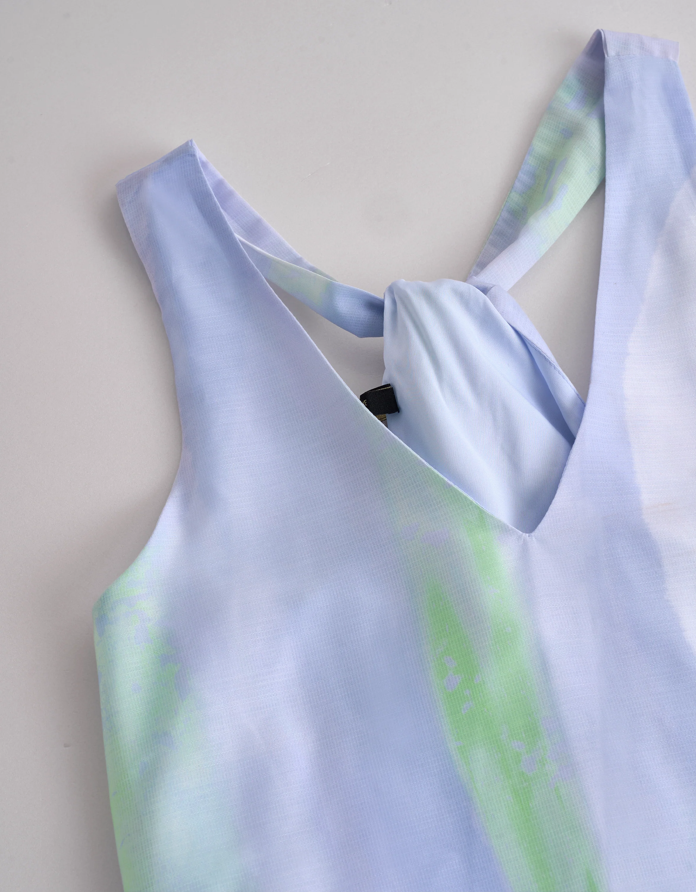 Exclusive Art Print V-neck Midi Dress - Image 7