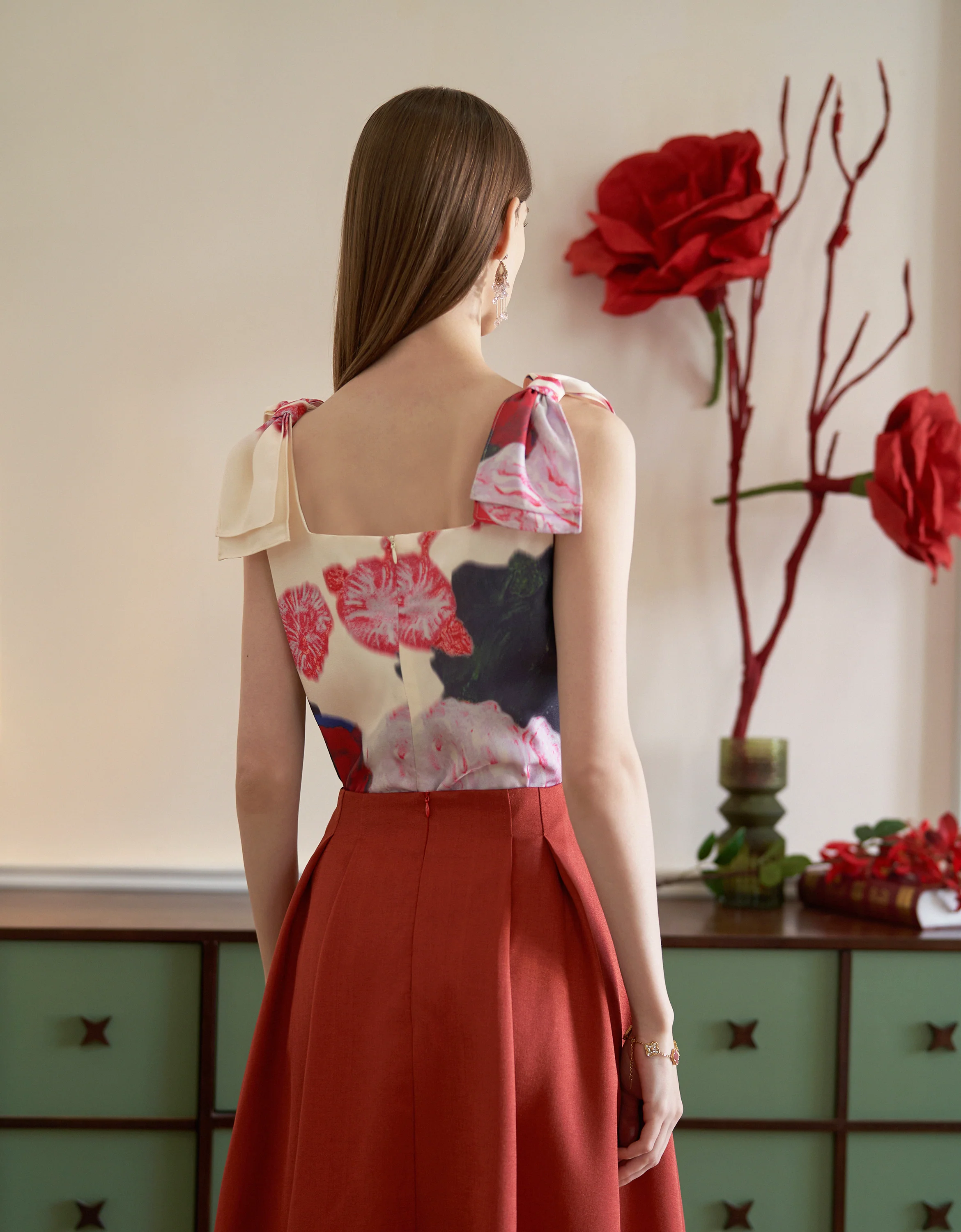 Exclusive Floral Print Shoulder Bows Sleeveless Top - Image 4