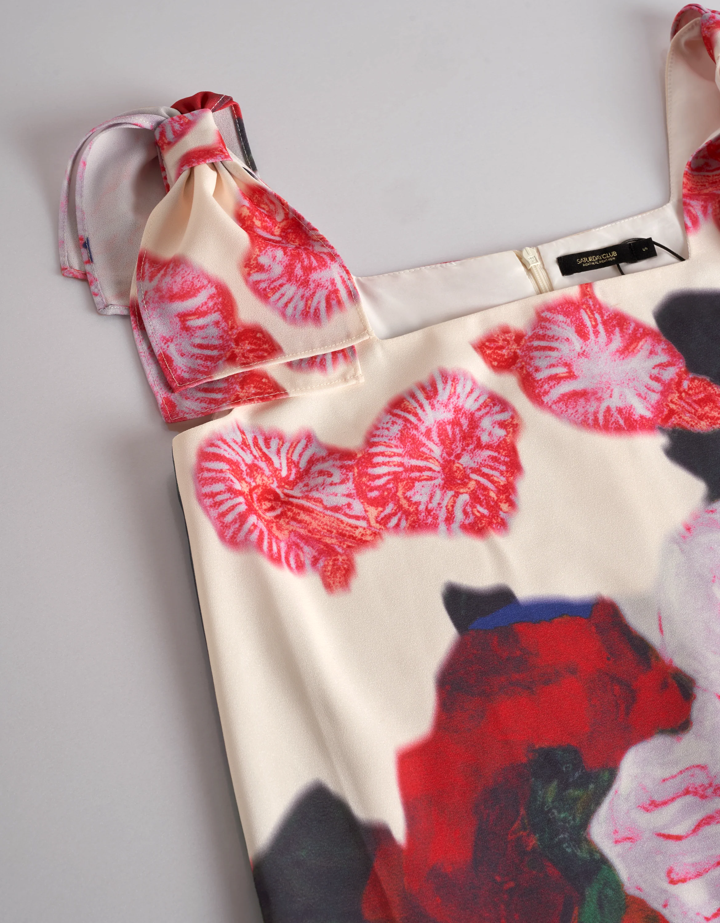 Exclusive Floral Print Shoulder Bows Sleeveless Top - Image 5