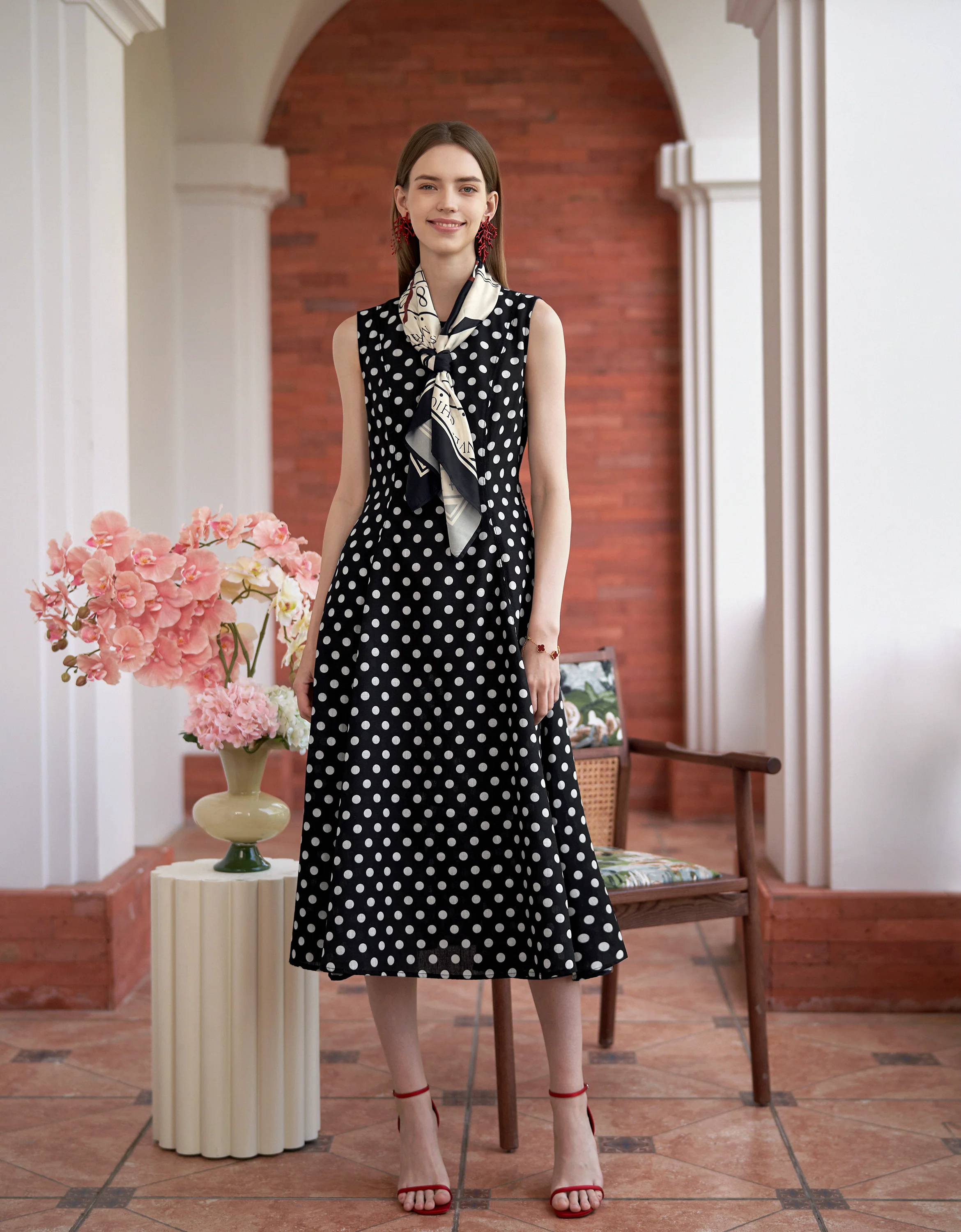 Exclusive Geometric Print Scarf - Image 4