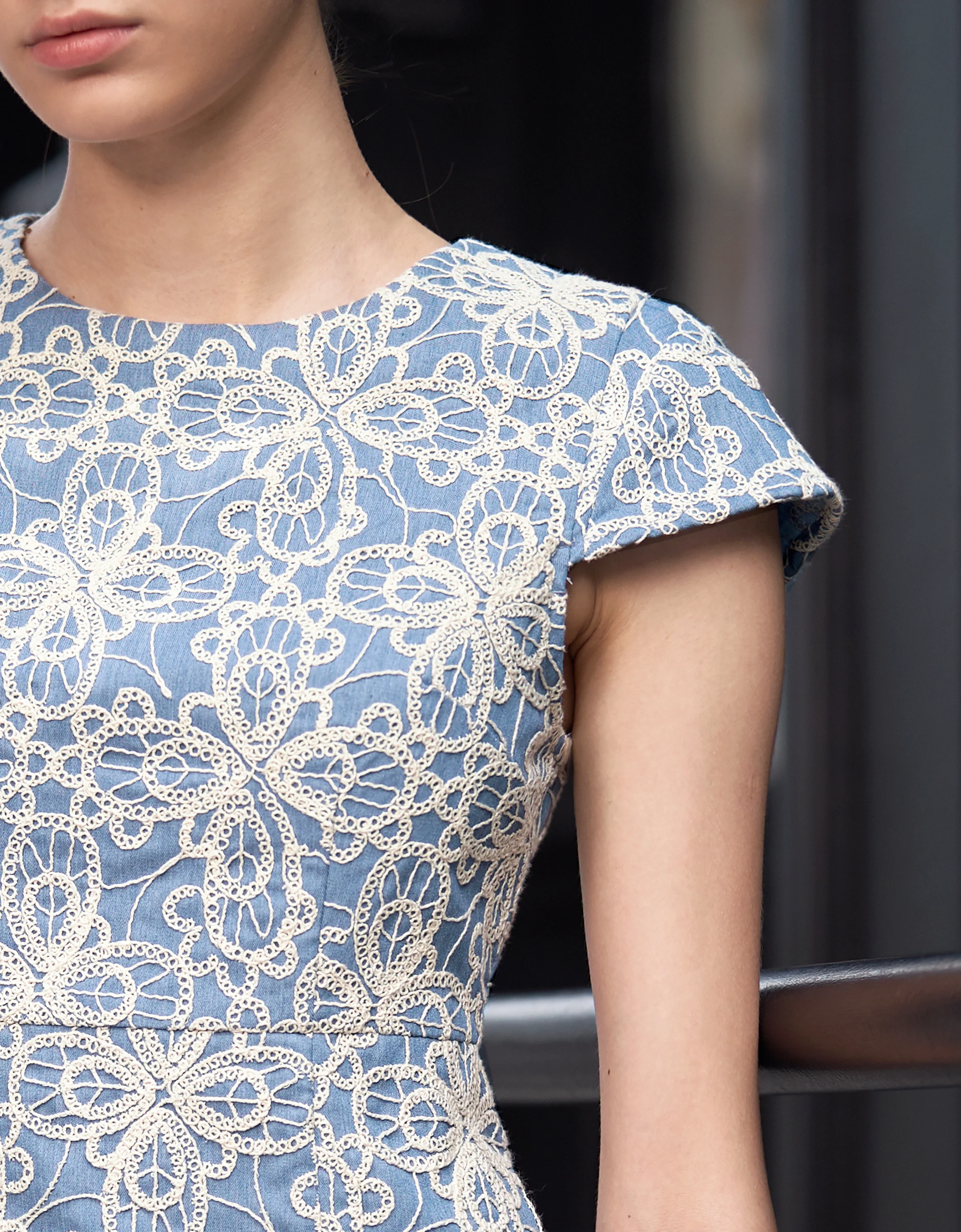 Floral Embroidery Ruffled Hem Dress - Image 5