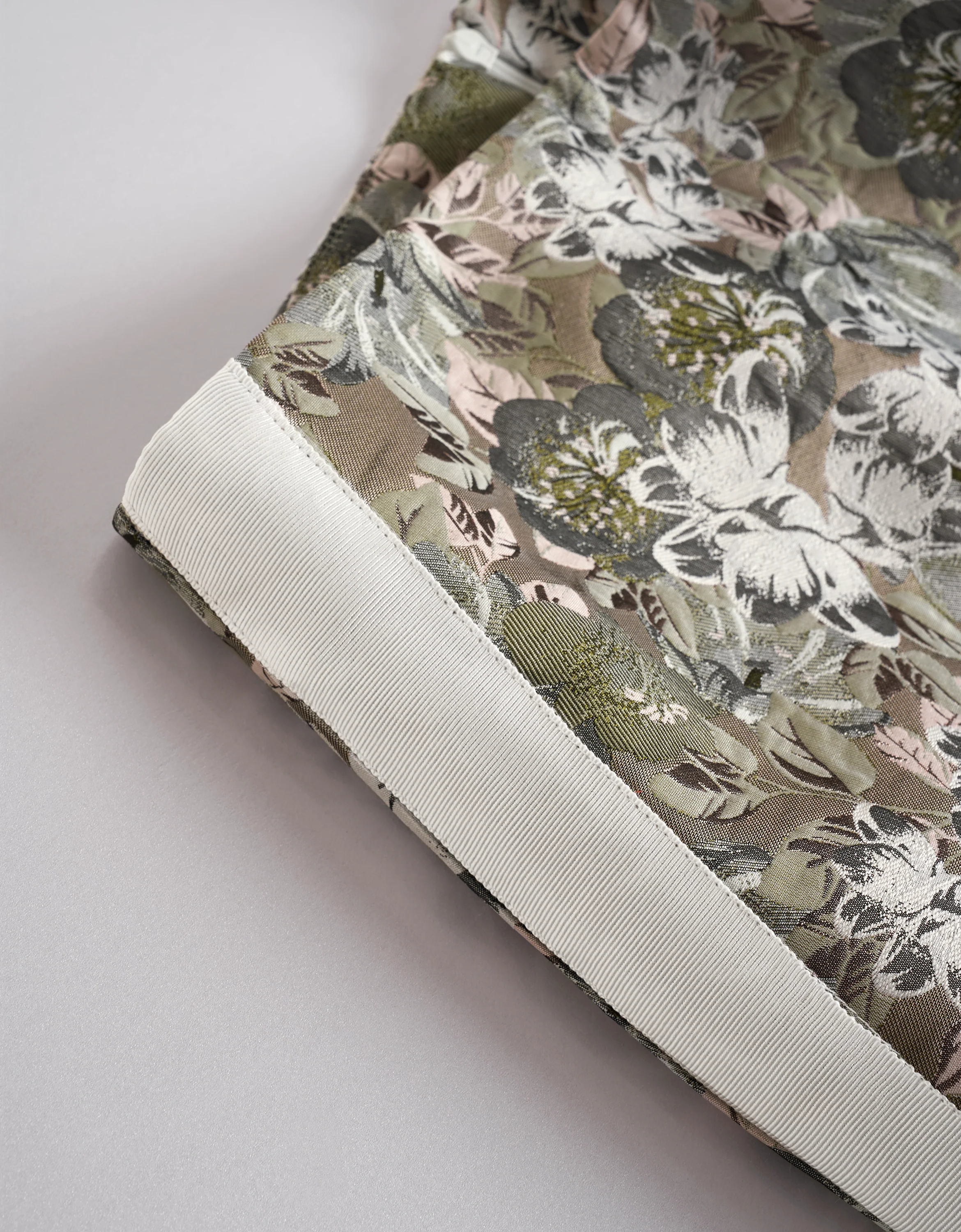 Floral Jacquard A-line Skirt - Image 6
