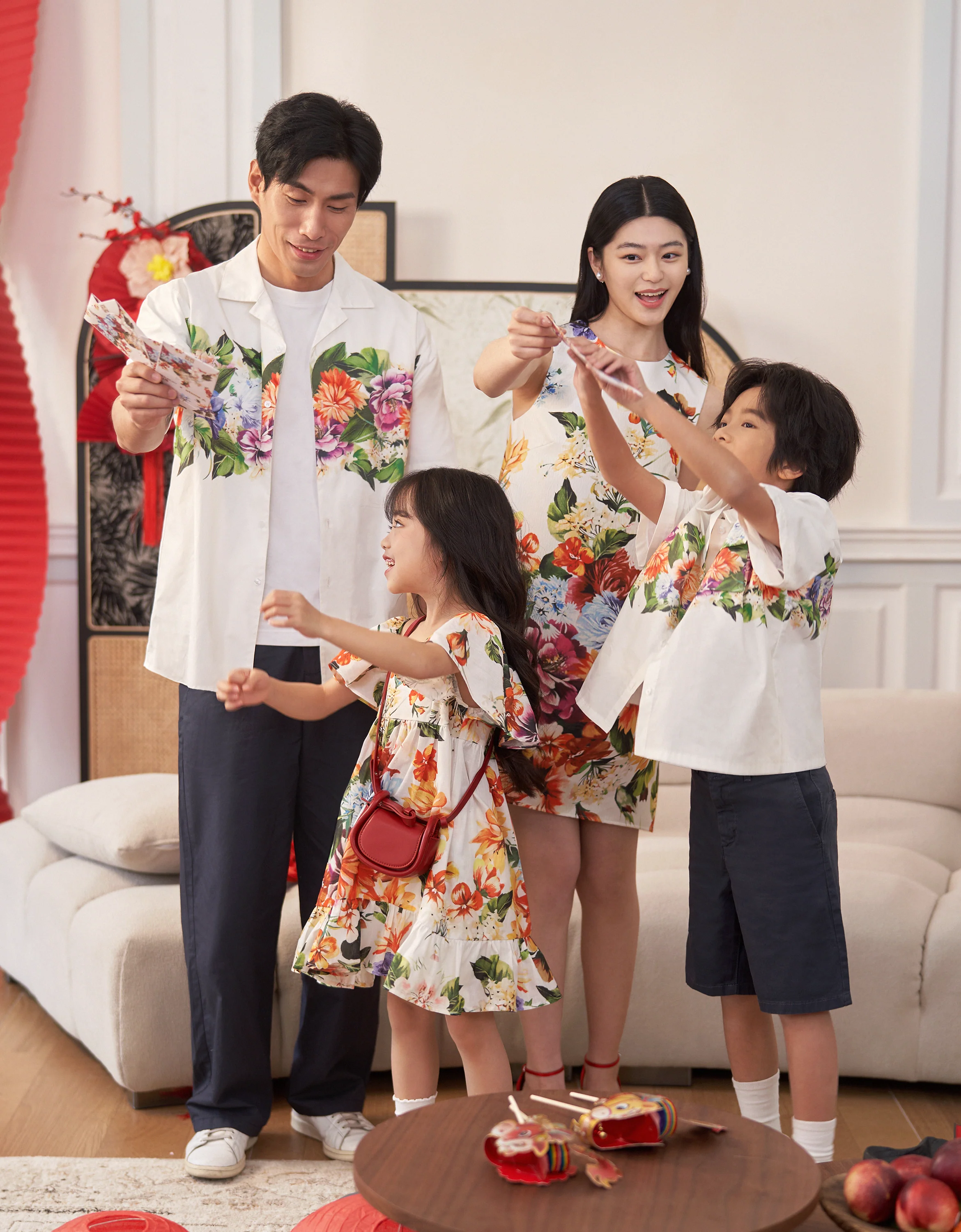 Floral Print Short Sleeve Men's Shirt - Image 3