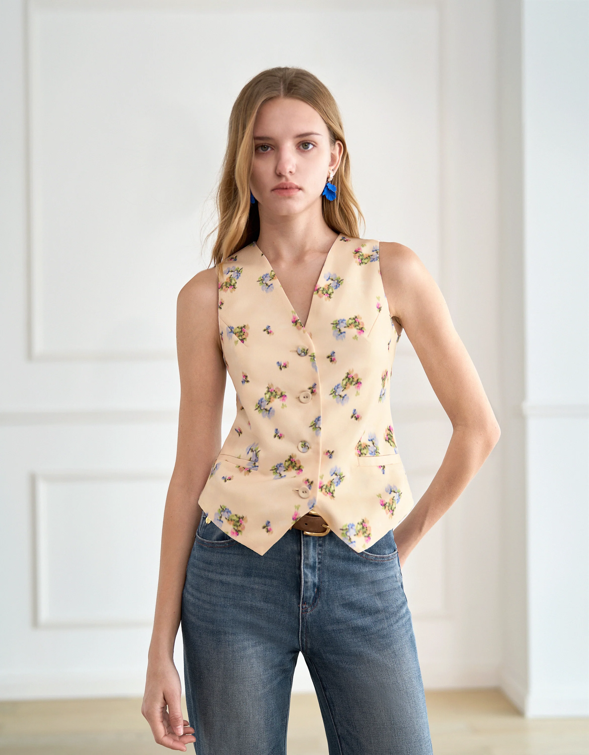 Floral Print Sleeveless Vest - Image 2