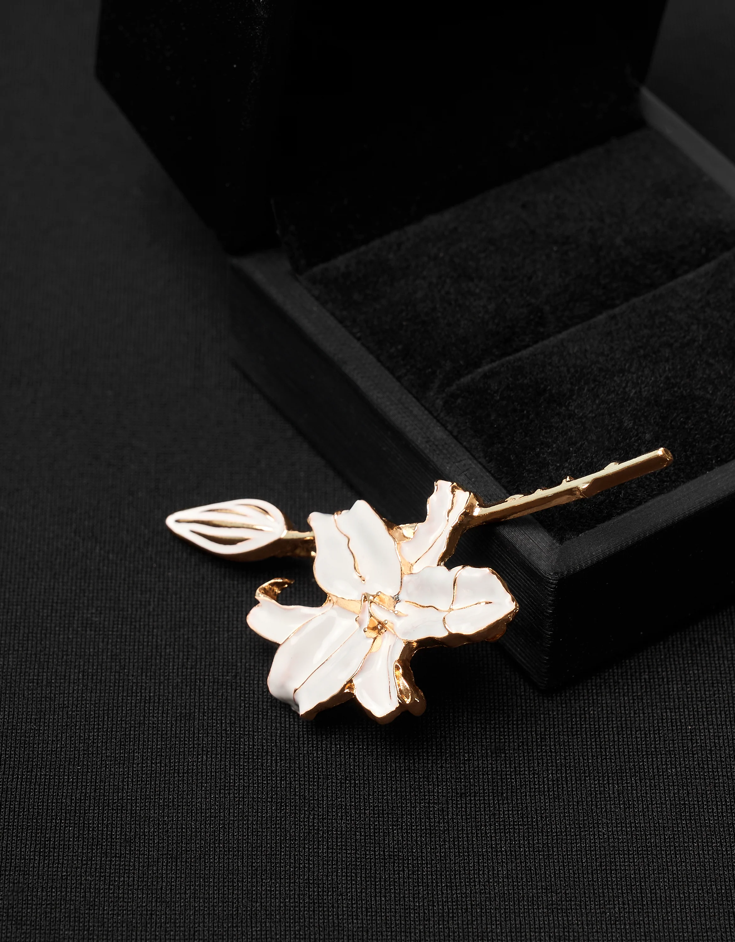 Flower Brooch - Image 4