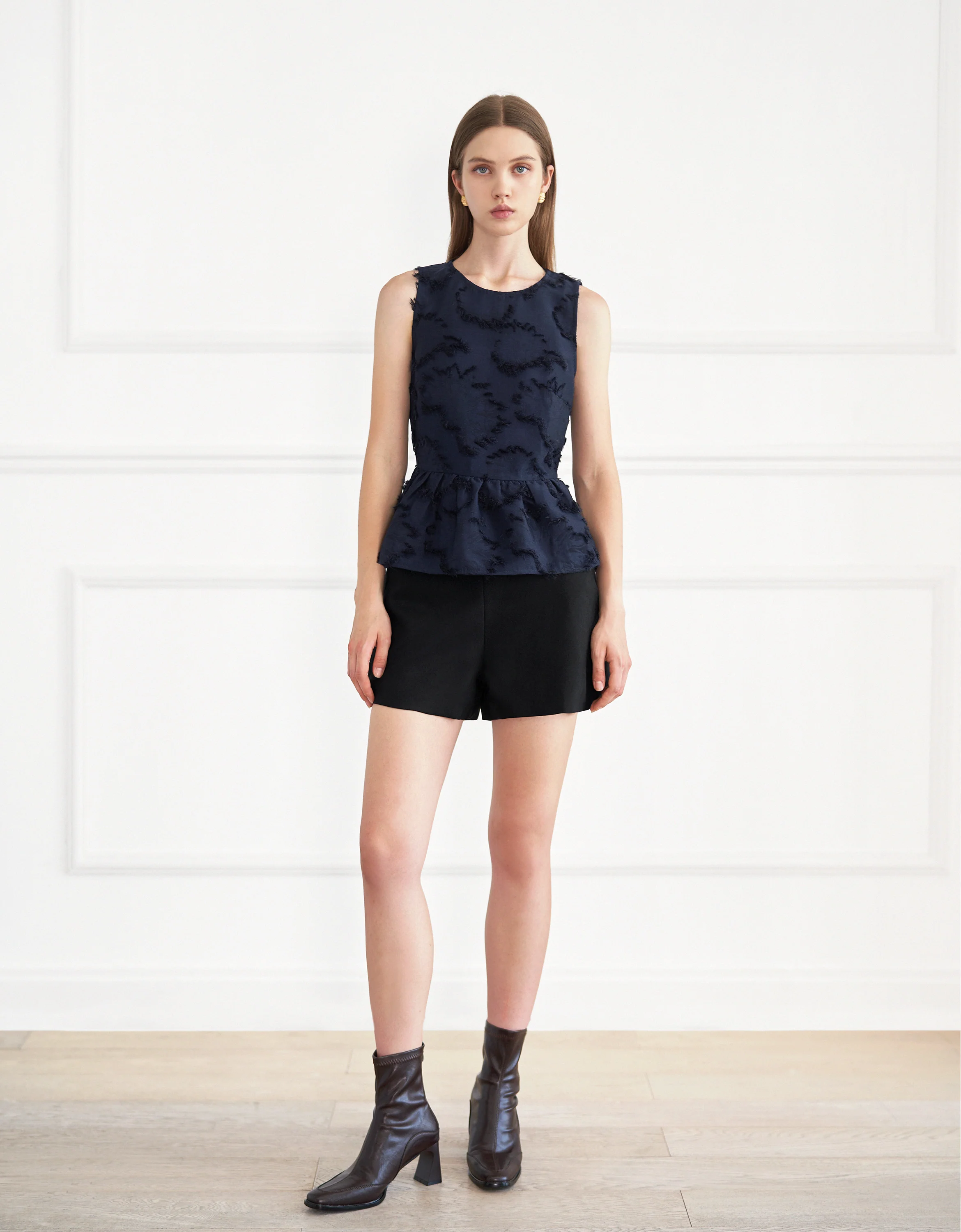 Fringed Jacquard Sleeveless Top - Image 10