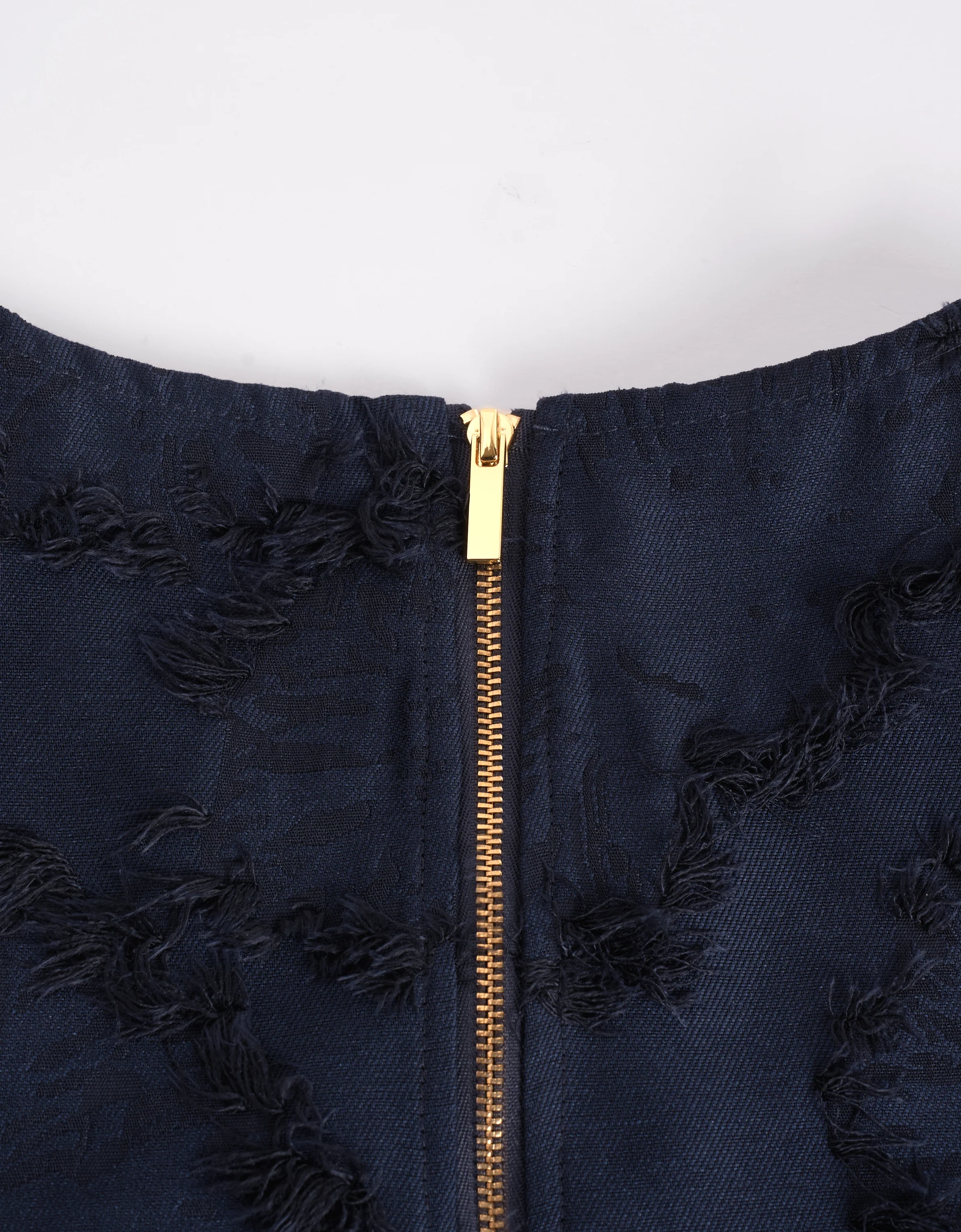 Fringed Jacquard Sleeveless Top - Image 15