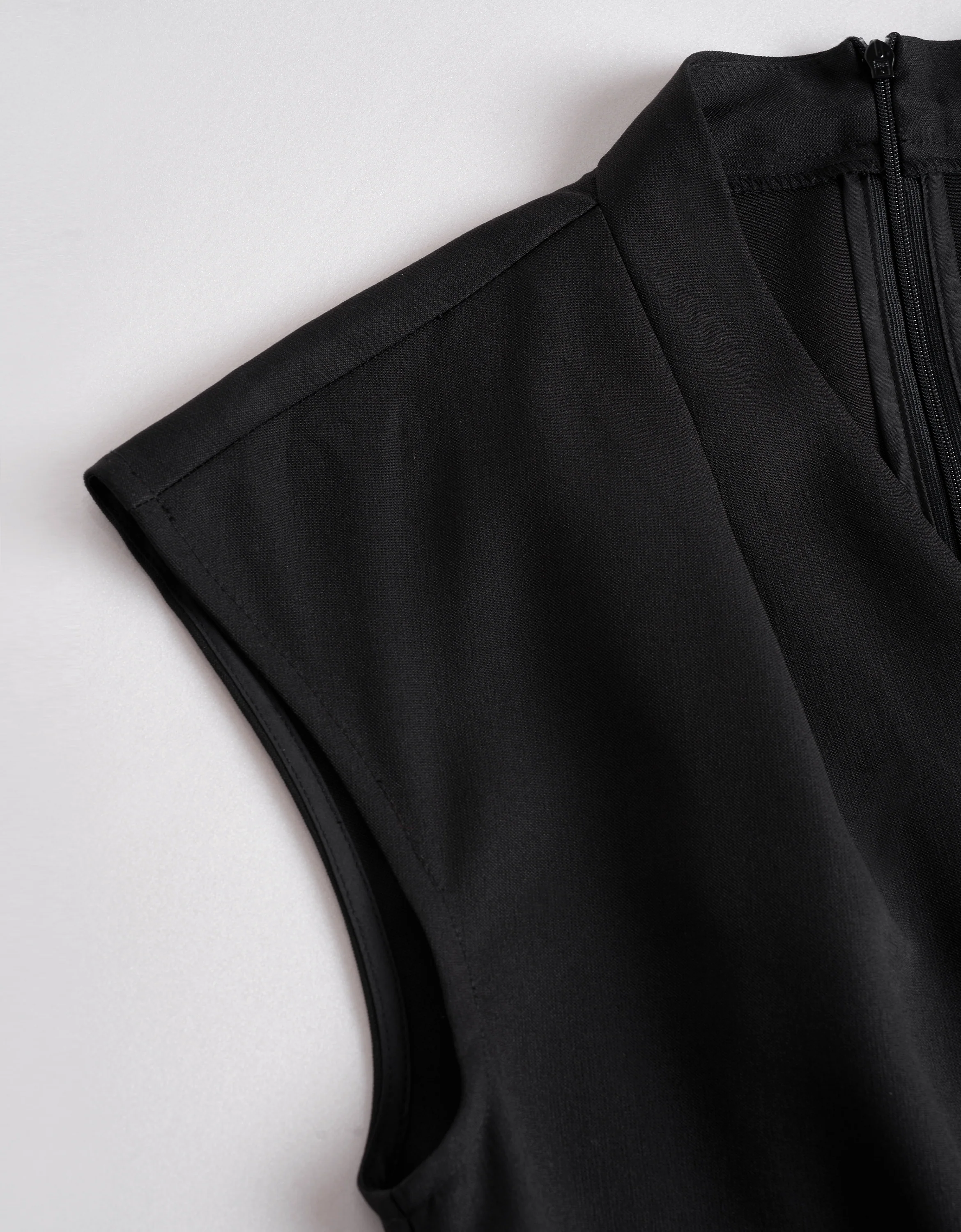 Gathered Waist Buckle V-neck Midi Dress - Image 6
