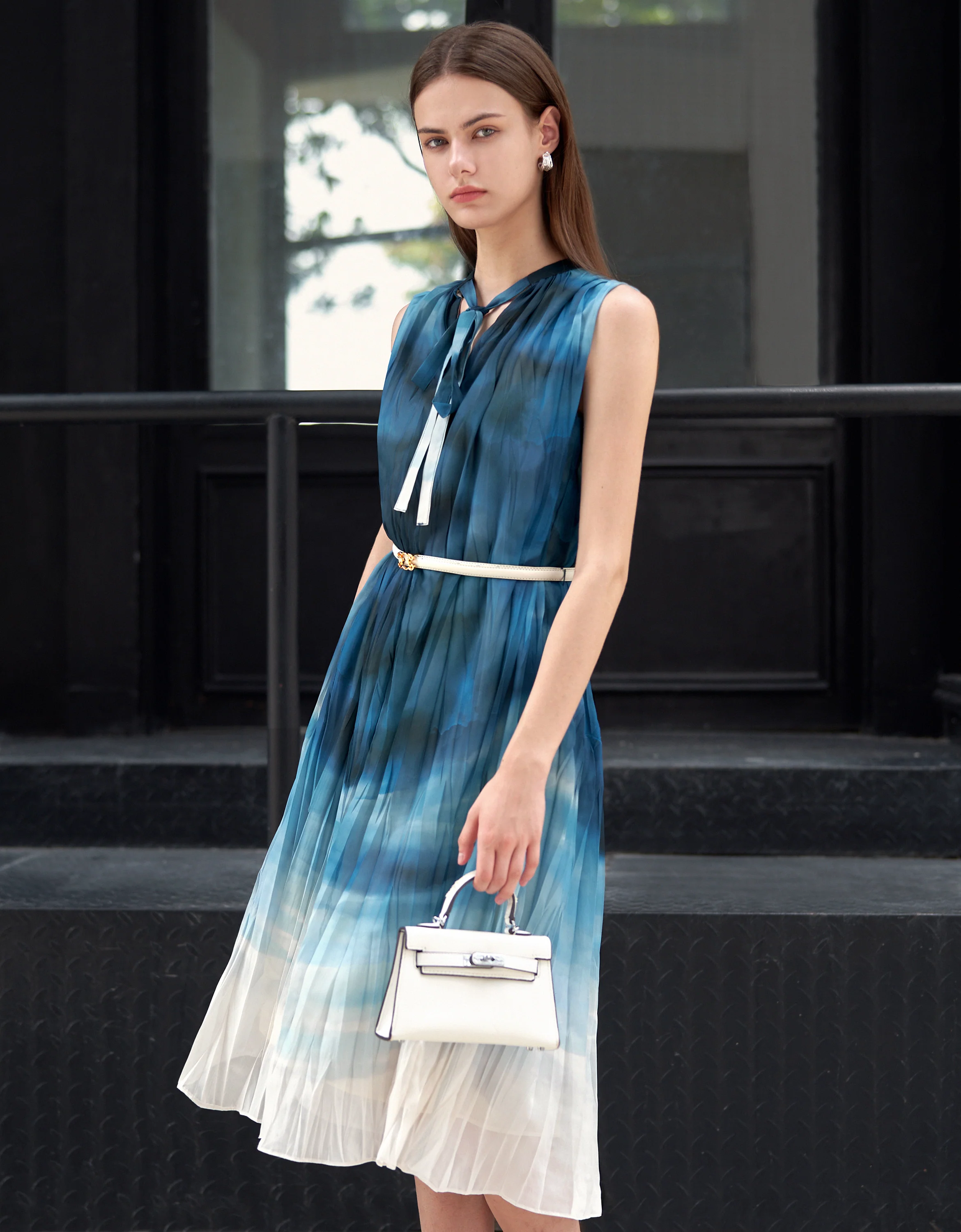 Gradient Art Print Pleated Midi Dress - Image 7