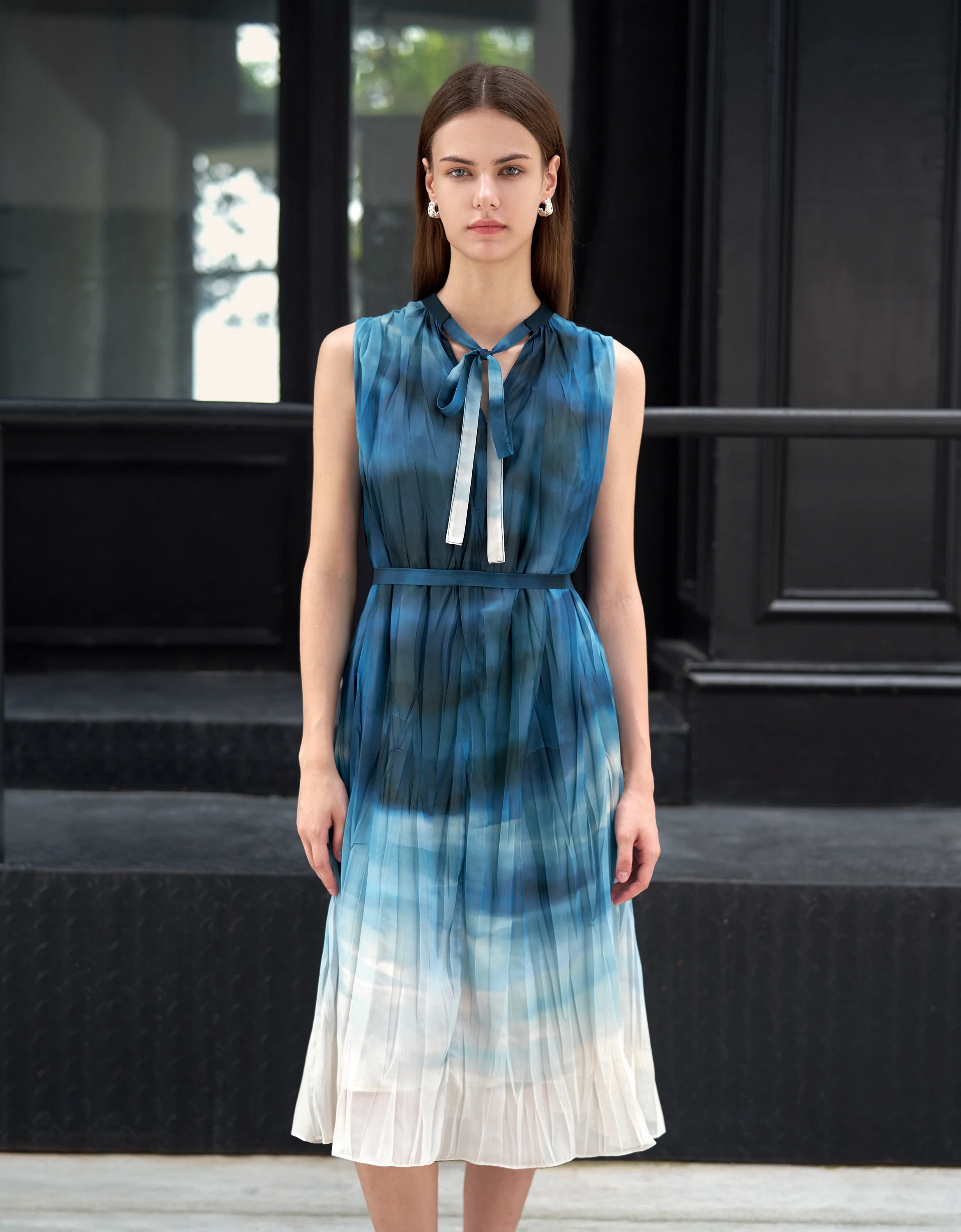 Gradient Art Print Pleated Midi Dress - Image 9