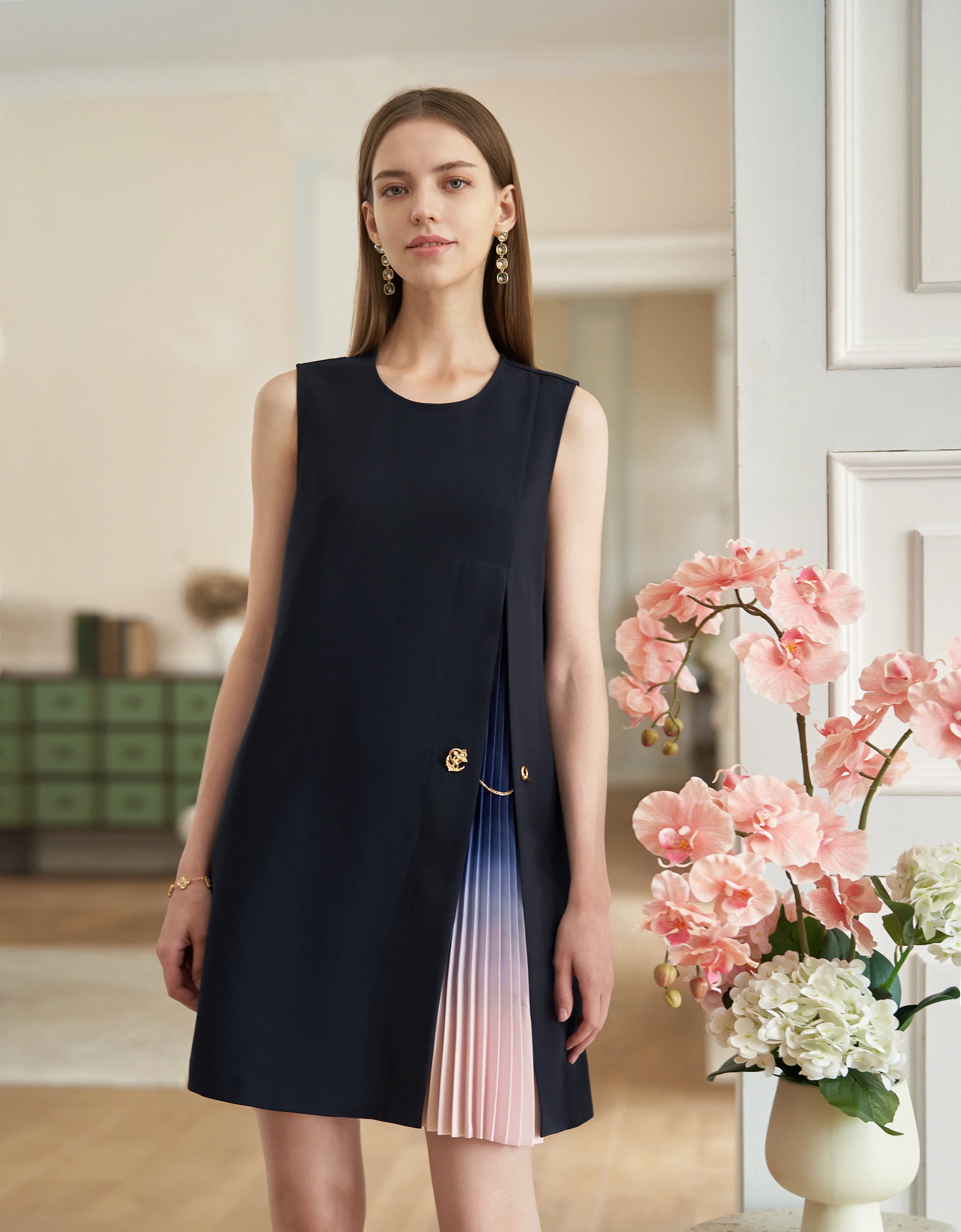 Gradient Pleated Panel Sleeveless Dress - Image 5