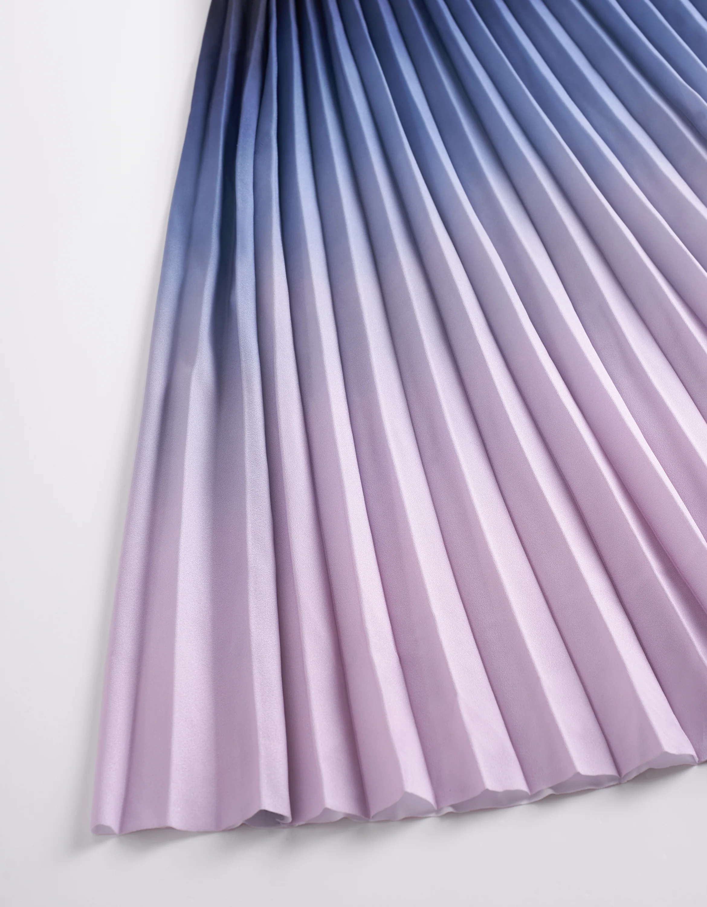 Gradient Print Pleated Midi Dress - Image 7
