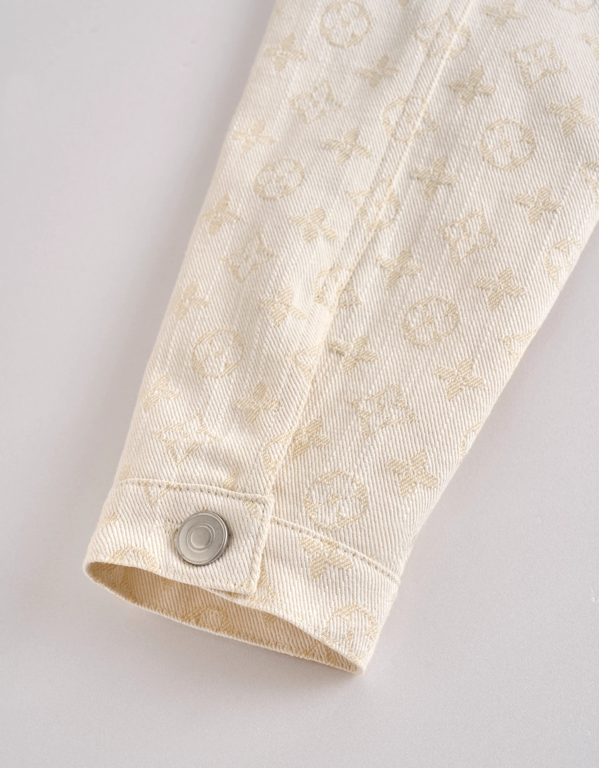 Jacquard Textured Crew Neck Jacket - Image 6