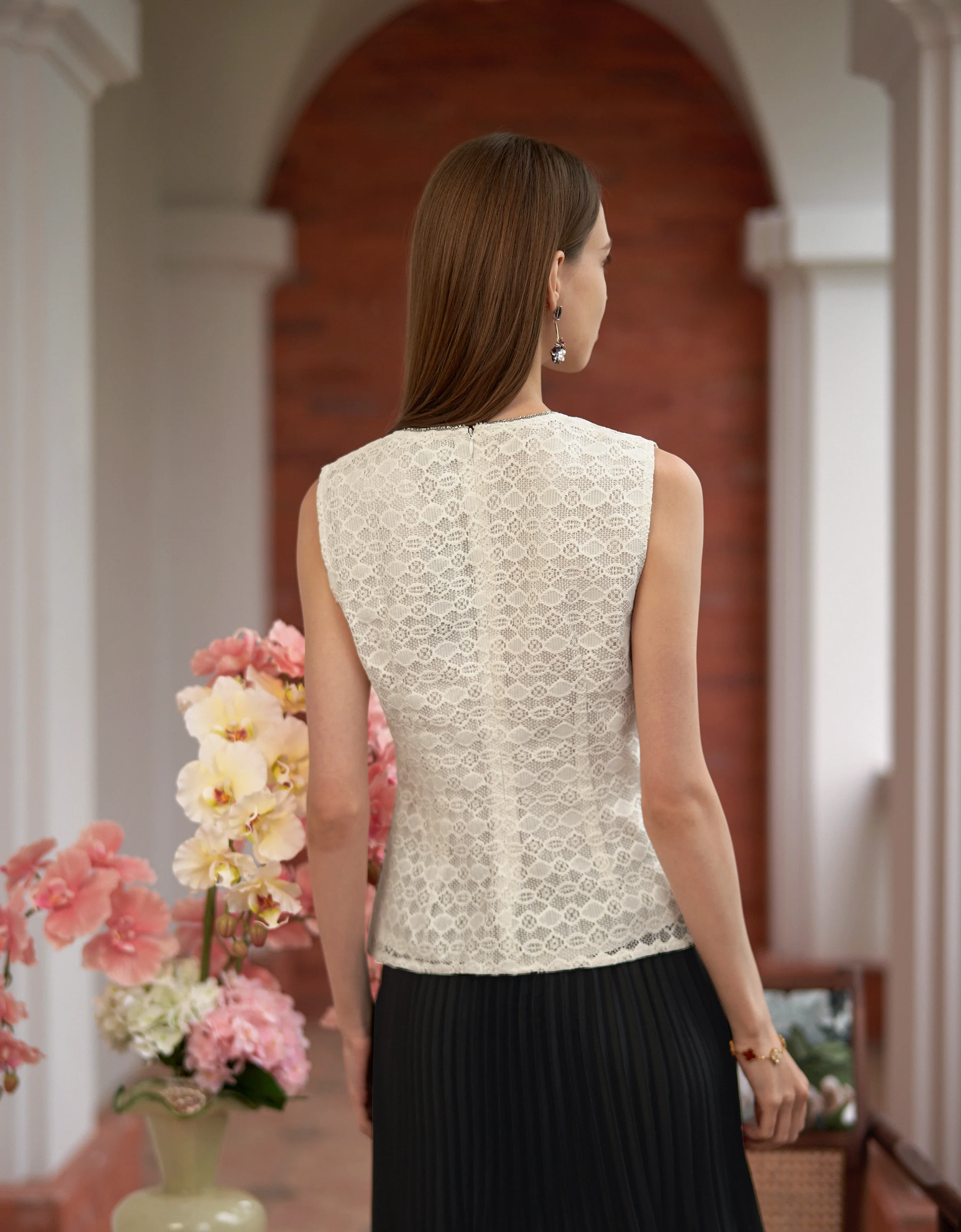 Keyhole Neckline Ruched Front Lace Top - Image 6