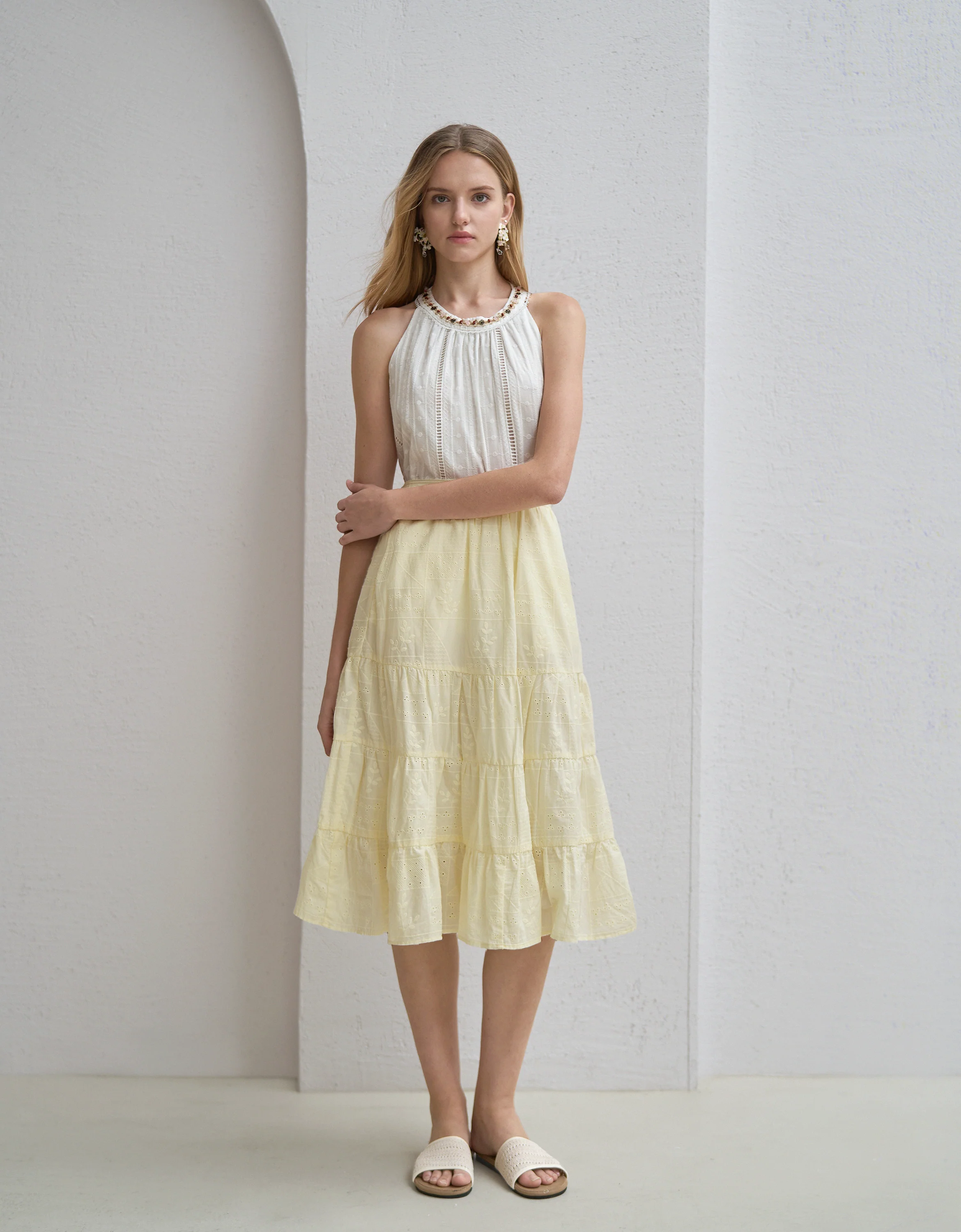 Lace Trim Embroidered Sleeveless Top - Image 5