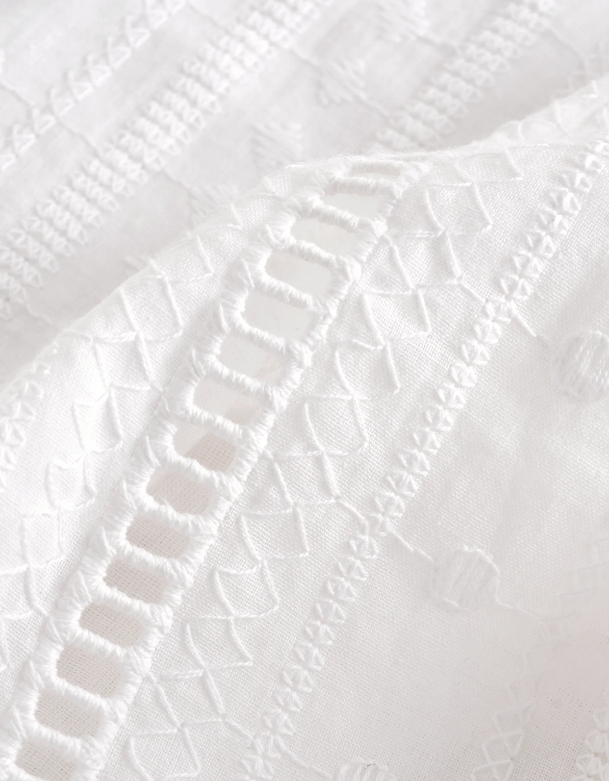 Lace Trim Embroidered Sleeveless Top - Image 8