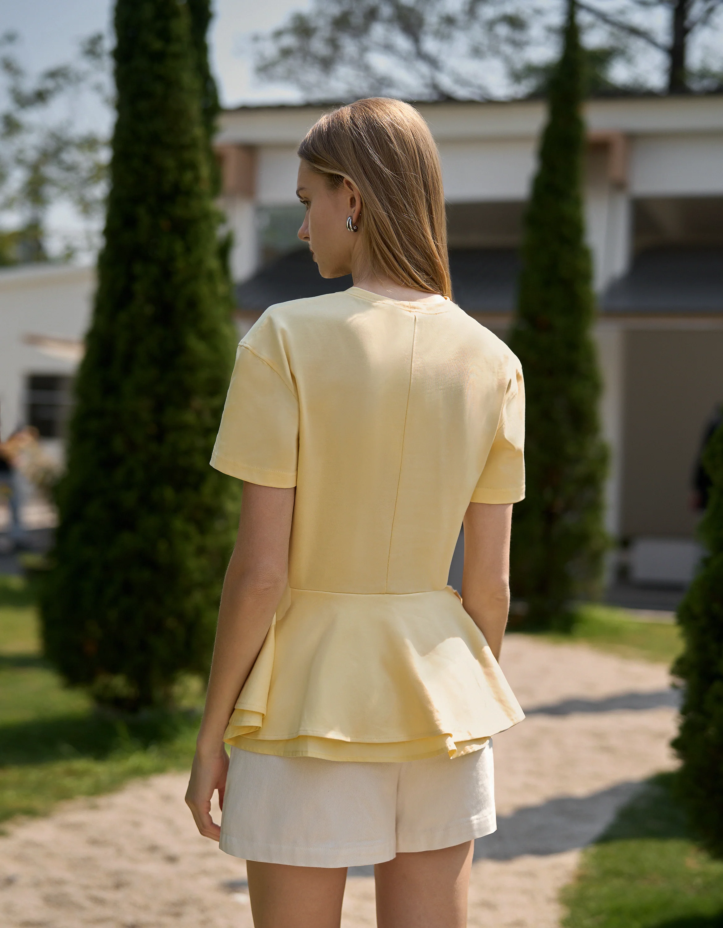 Layered Hem Short Sleeve Peplum Top - Image 3