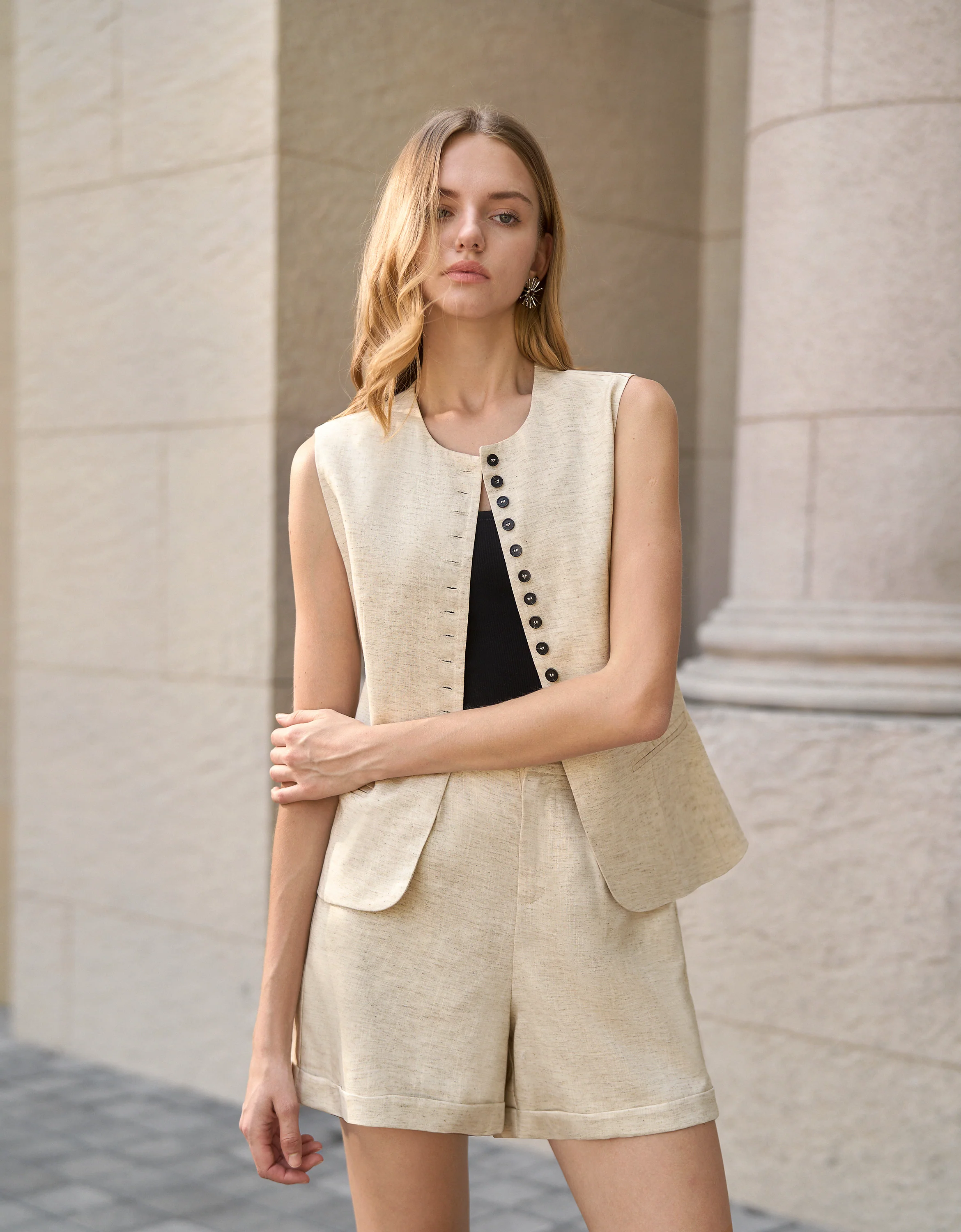 Linen-blend Button Front Sleeveless Vest - Image 3