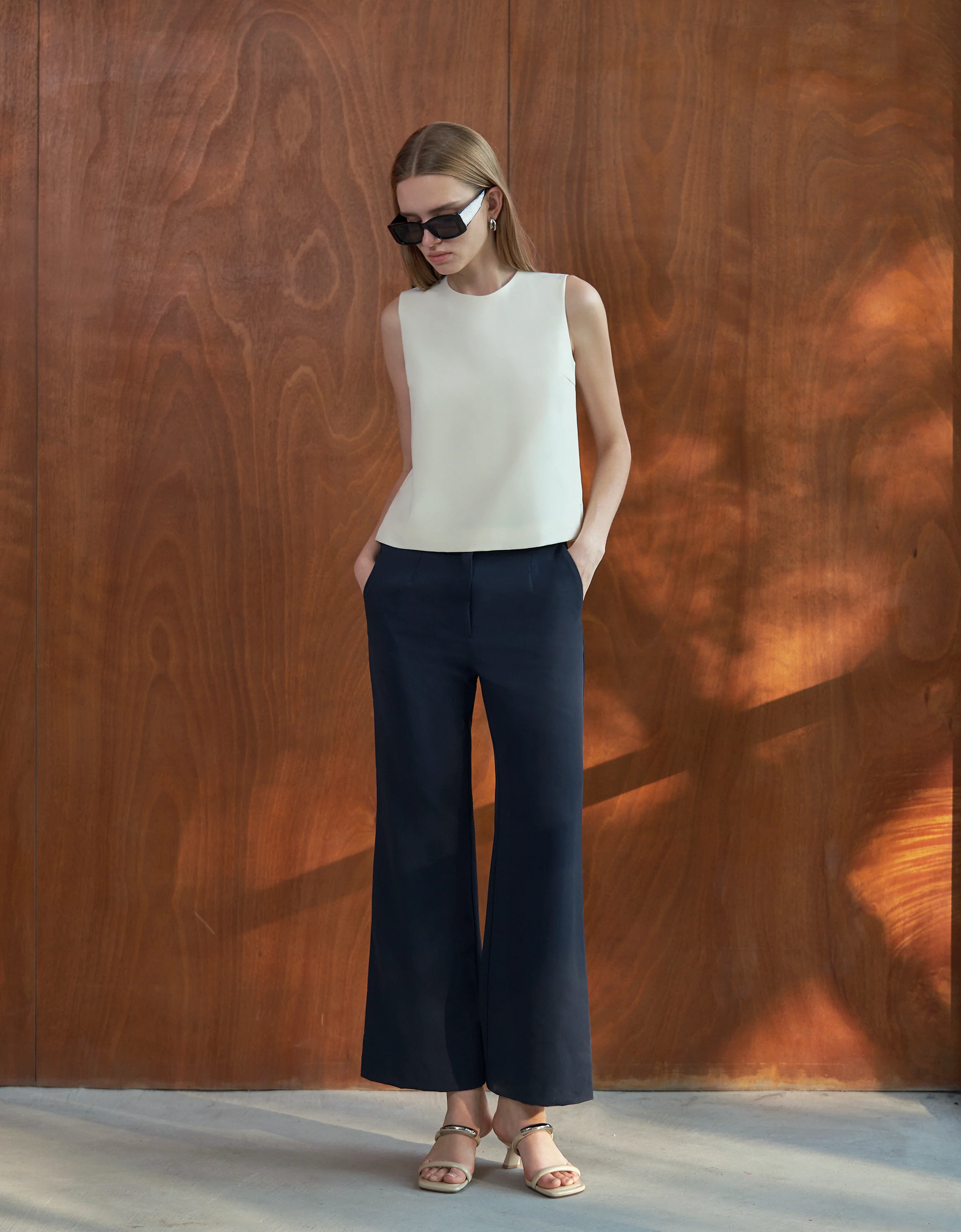 Loose Fit Wide Leg Pants - Image 10