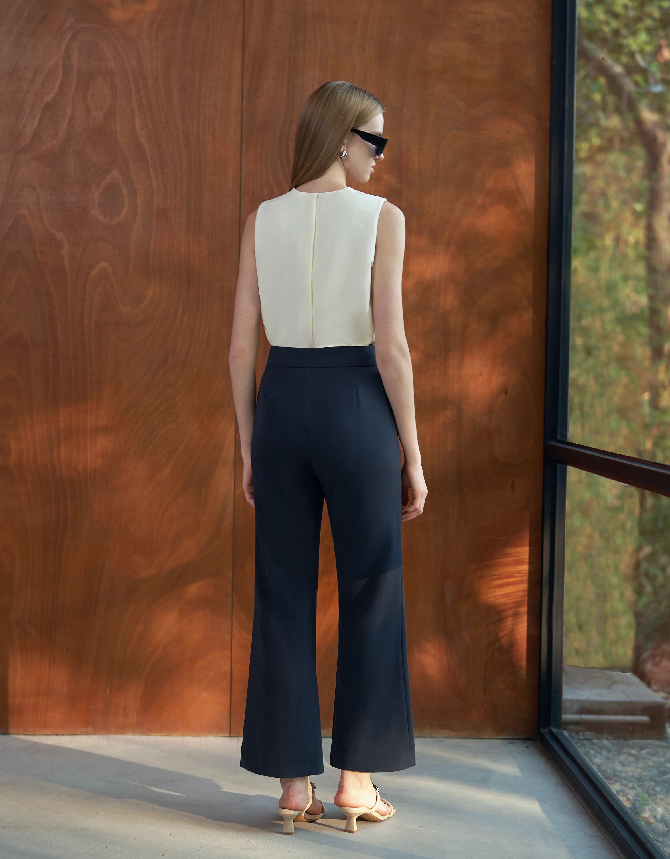 Loose Fit Wide Leg Pants - Image 11