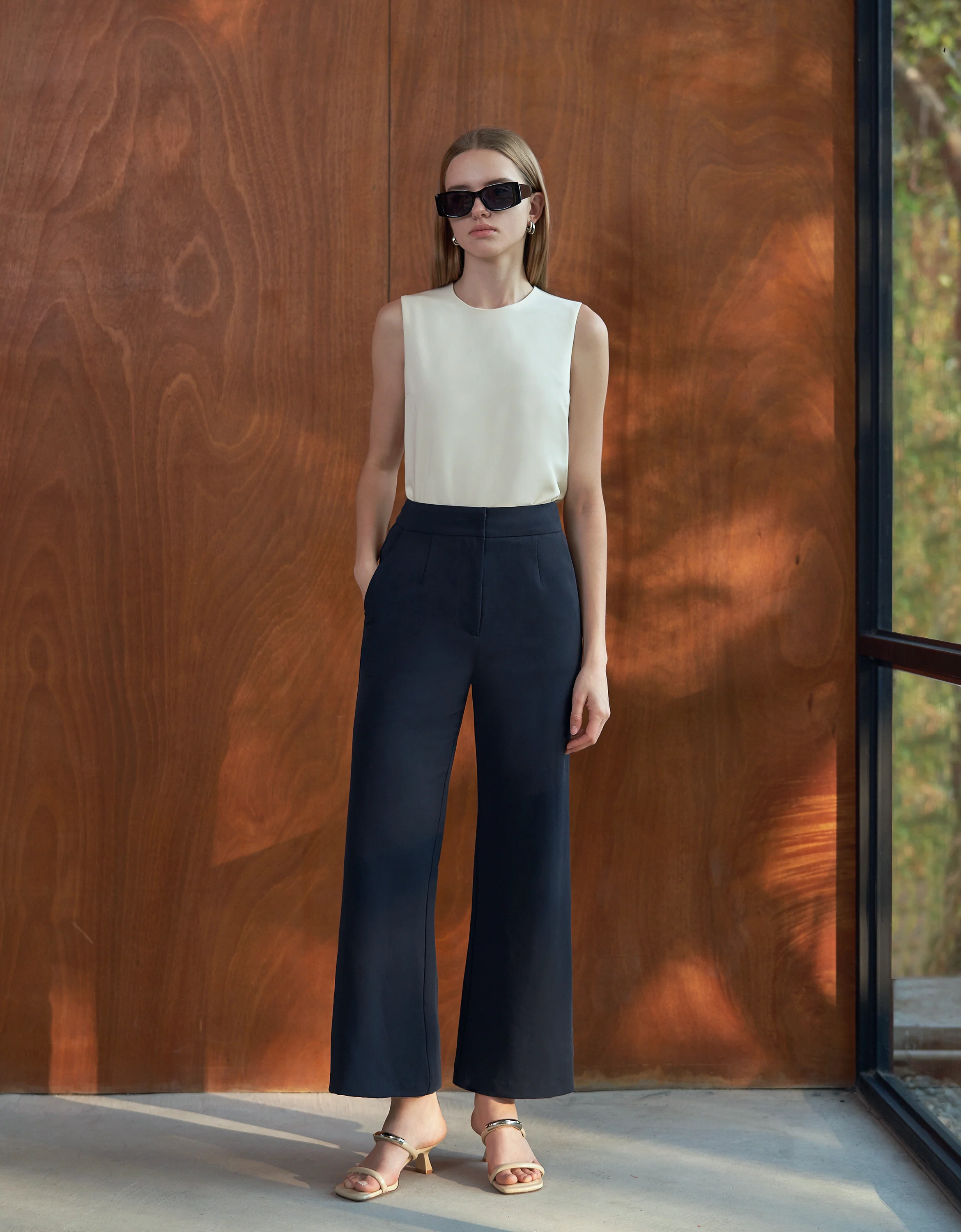 Loose Fit Wide Leg Pants - Image 9