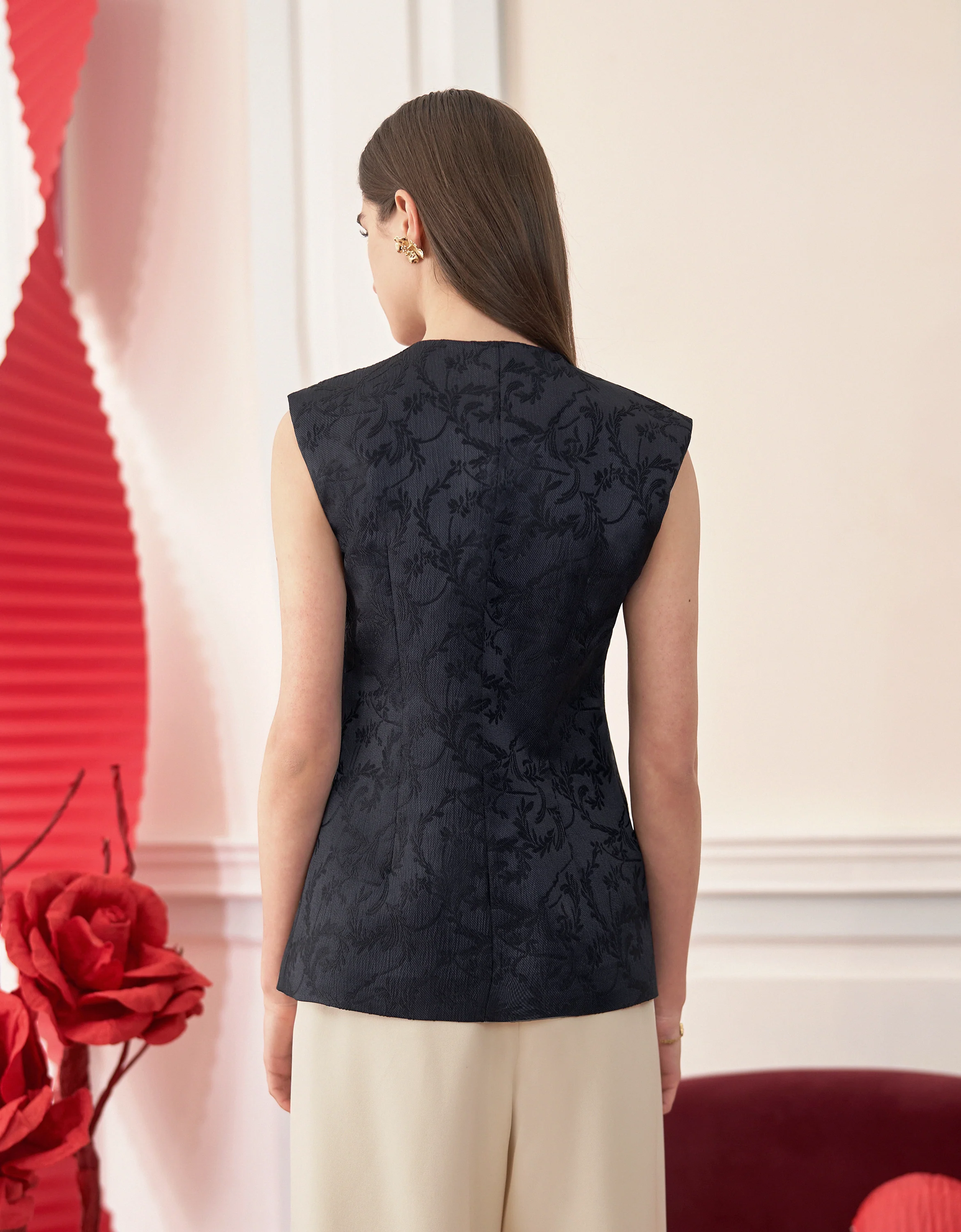 Mandarin Style Asymmetric Jacquard Vest - Image 5
