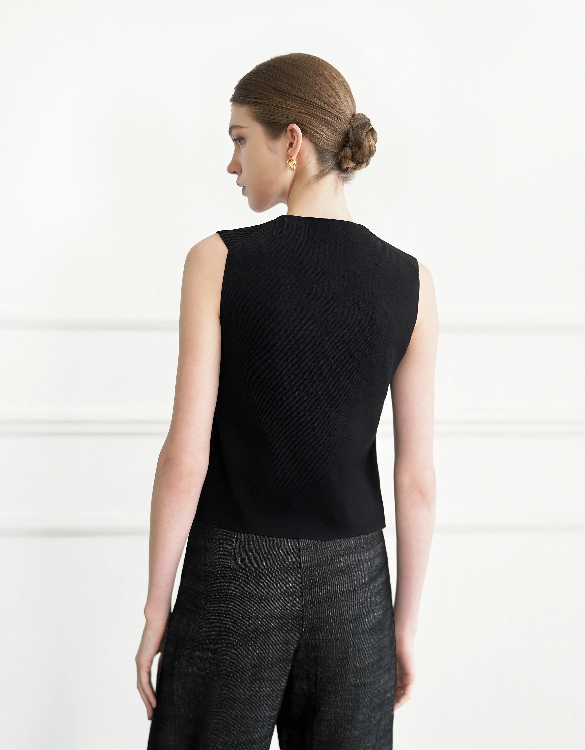 Mandarin Style Button Sleeveless Top - Image 11