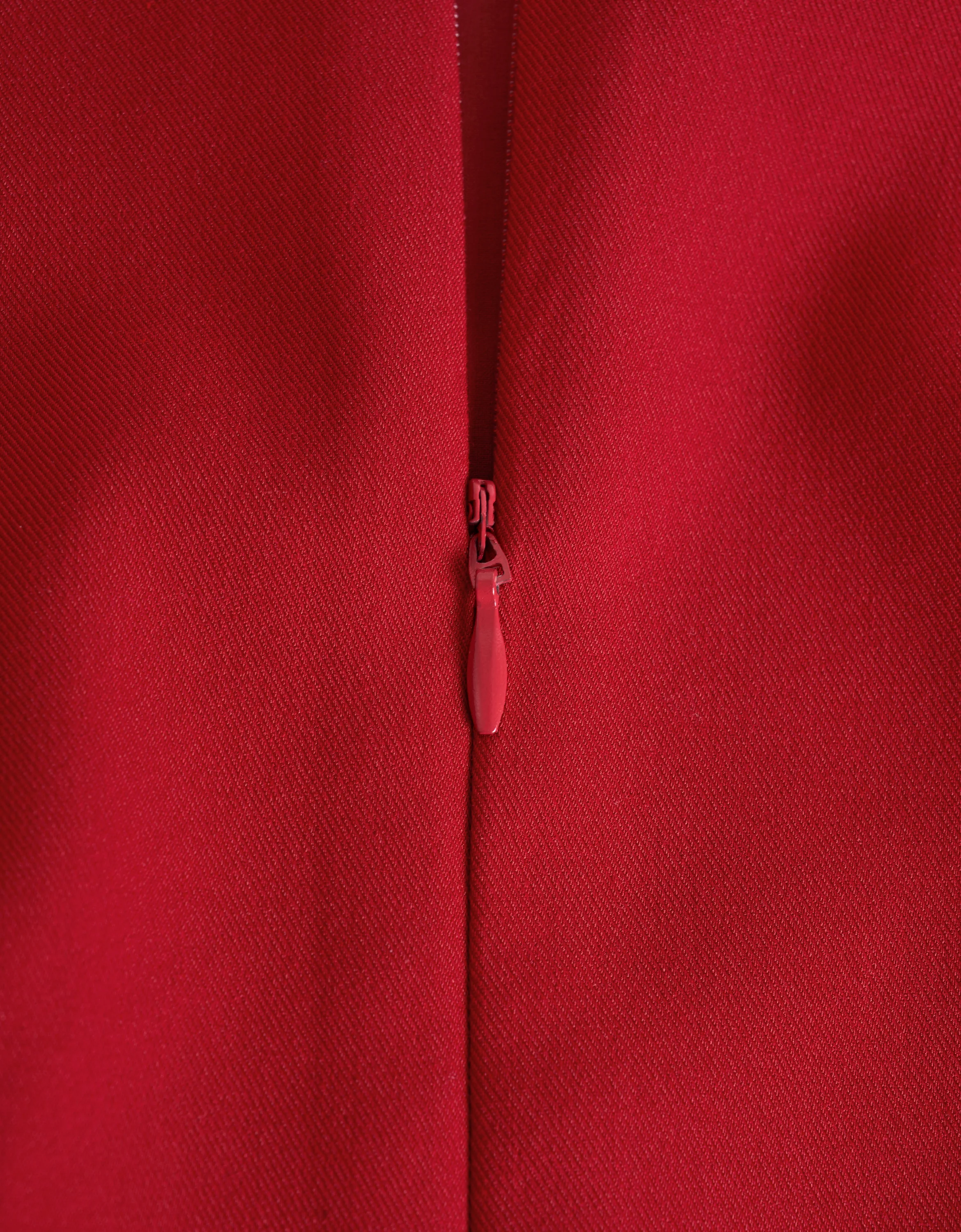 Notched Neckline Pleated Hem Sleeveless Top - Image 7