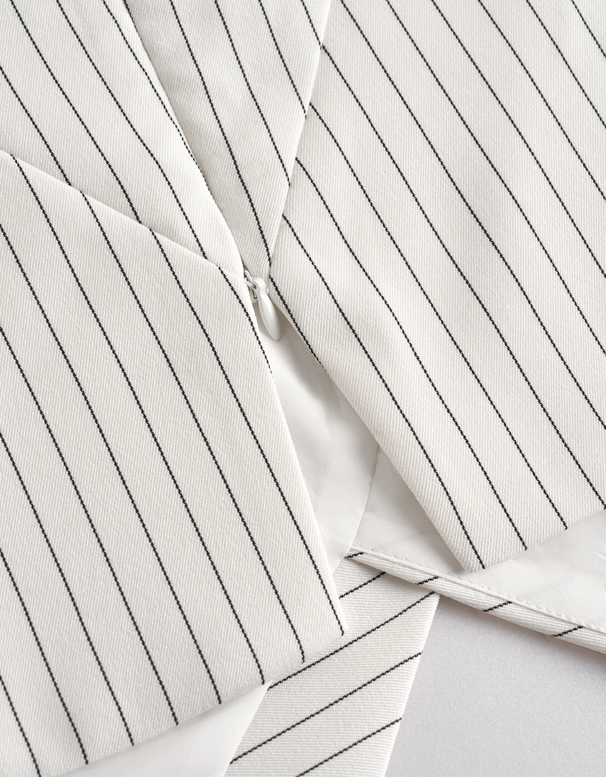 Overlap Front V-neck Striped Vest - Image 8