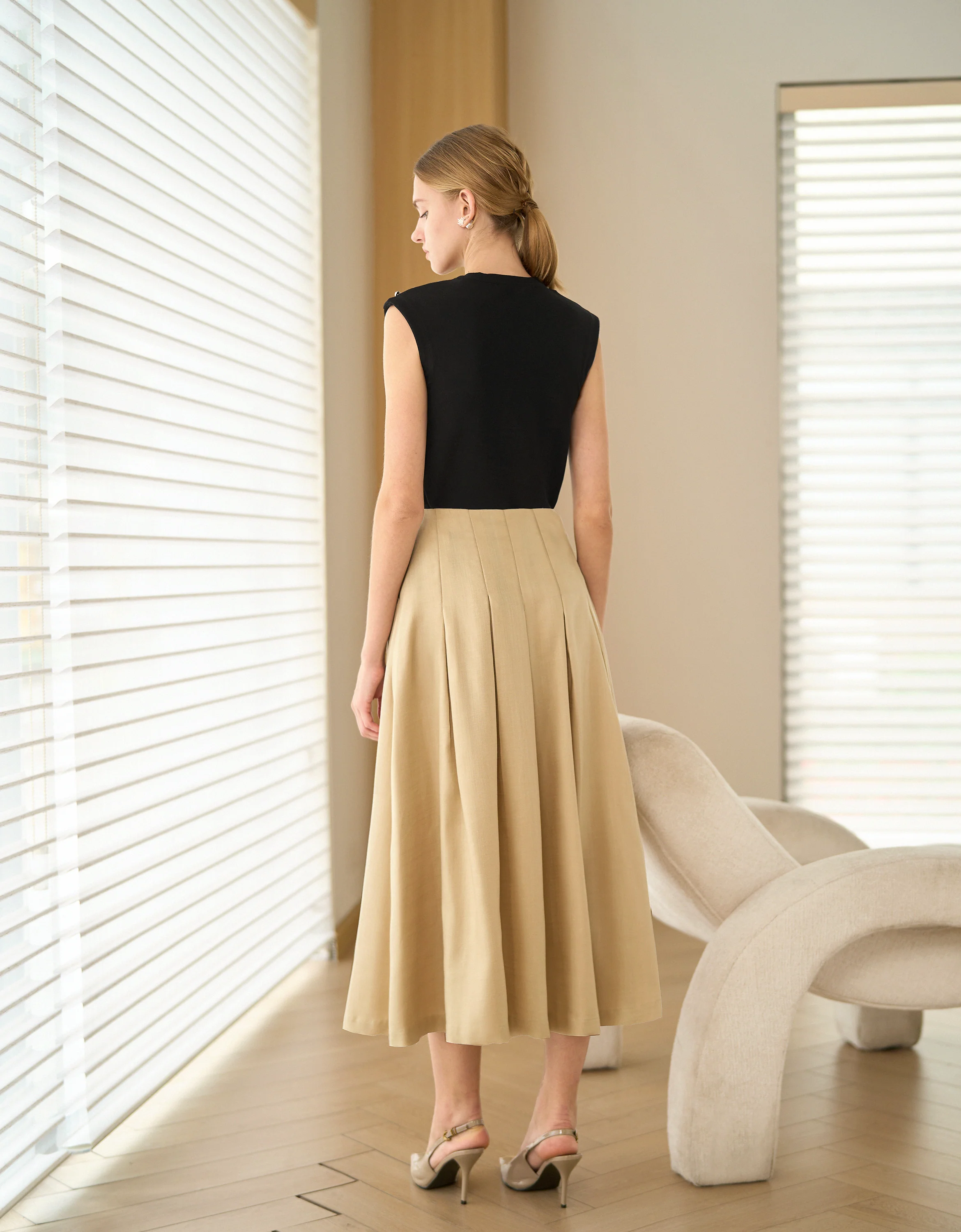 Pleated A-line Midi Skirt - Image 4