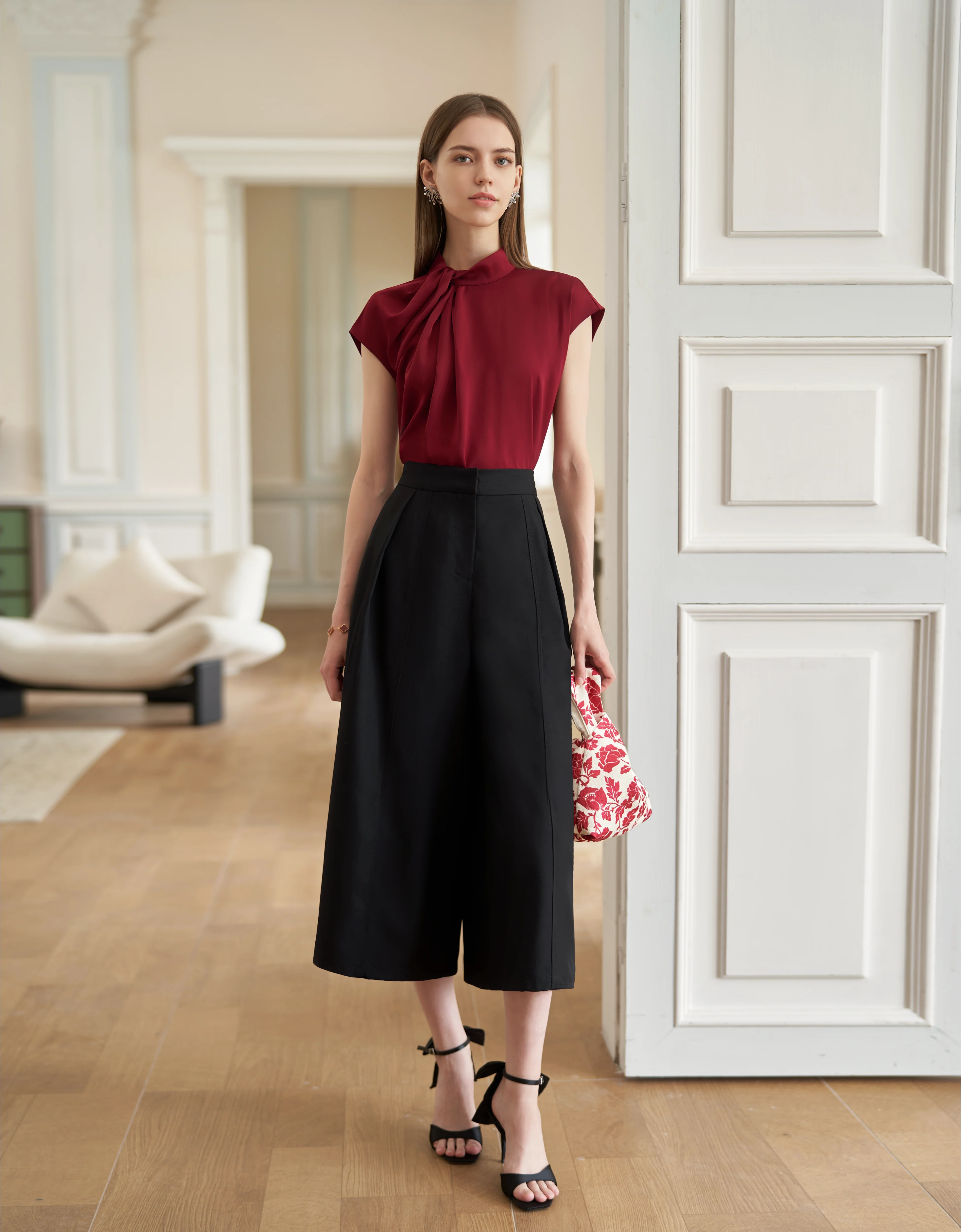 Pleated Detail Mid-rise Trousers - Image 5