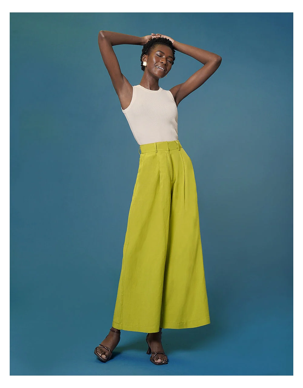 Pleated Detail Wide Leg Pants - Image 5