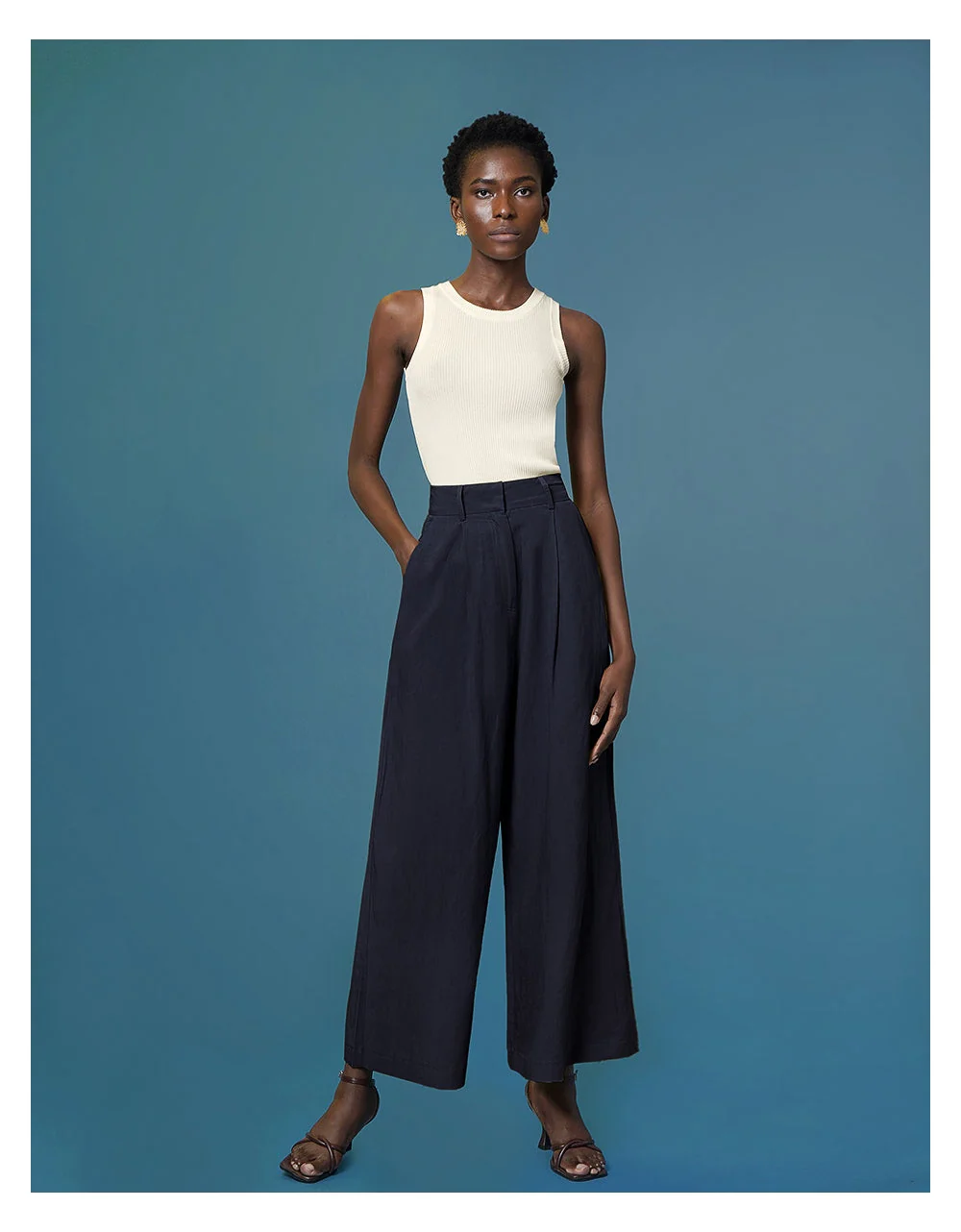 Pleated Detail Wide Leg Pants - Image 8
