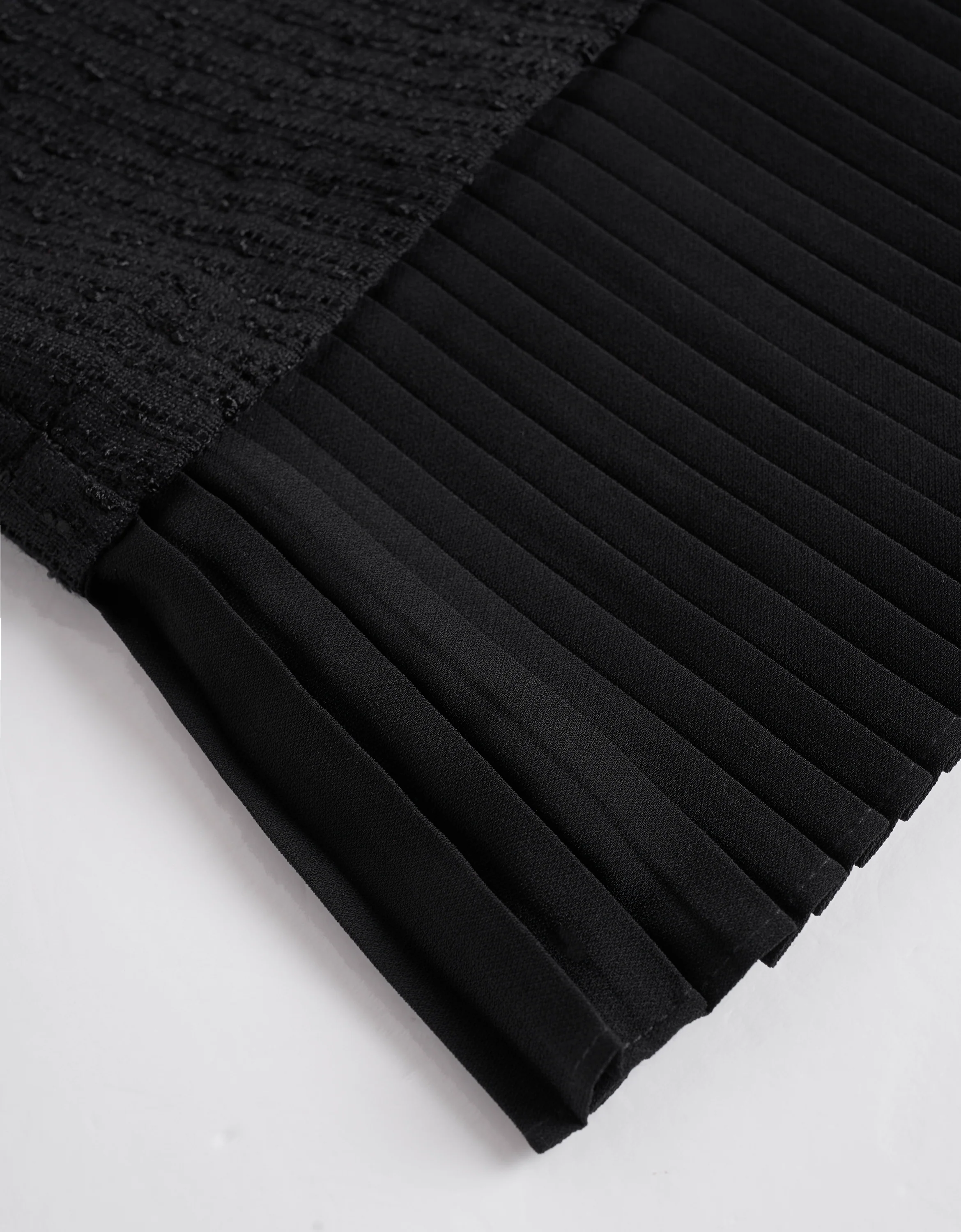 Pleated Hem A-line Skirt - Image 5