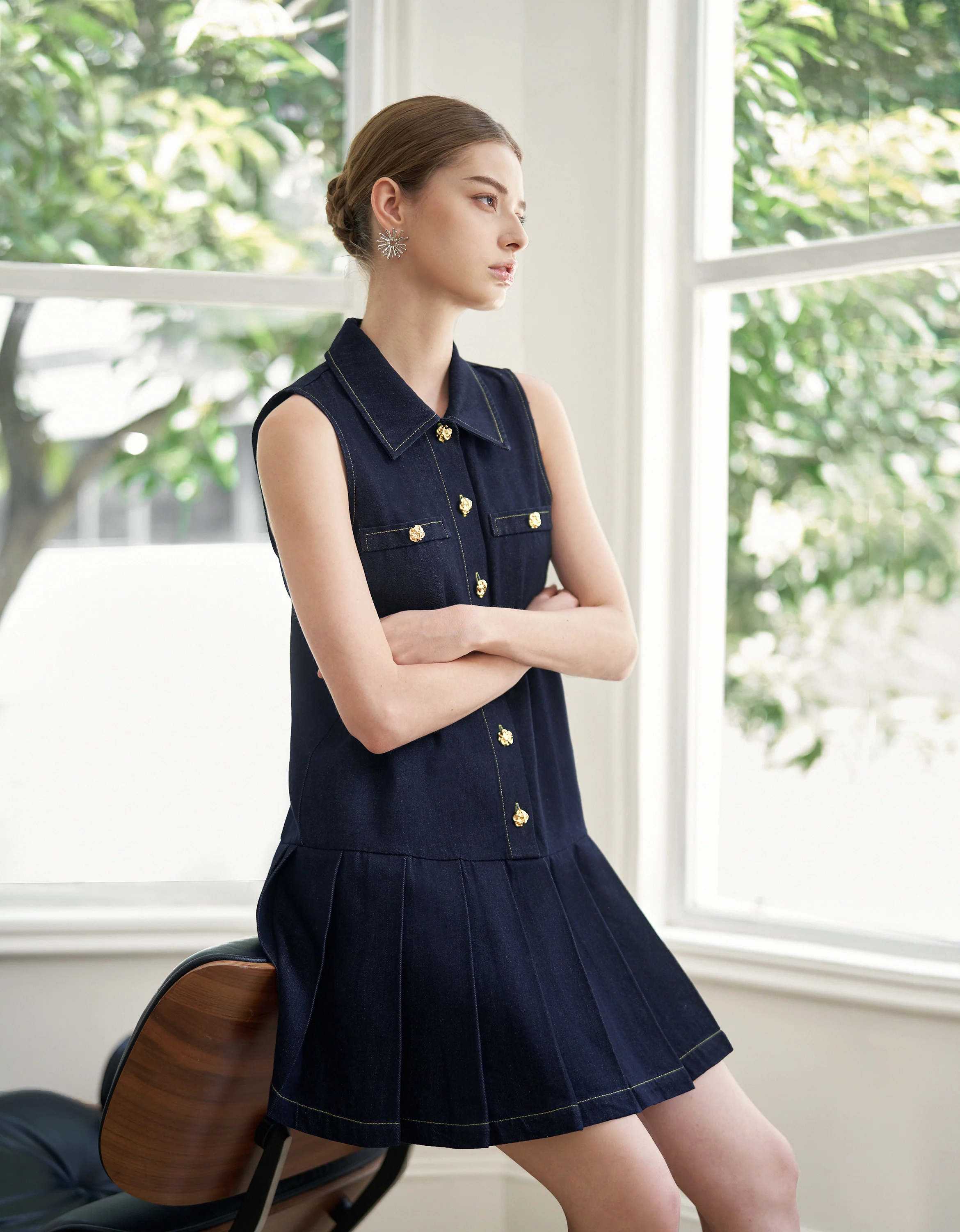 Pleated Hem Sleeveless Denim Shirt Dress