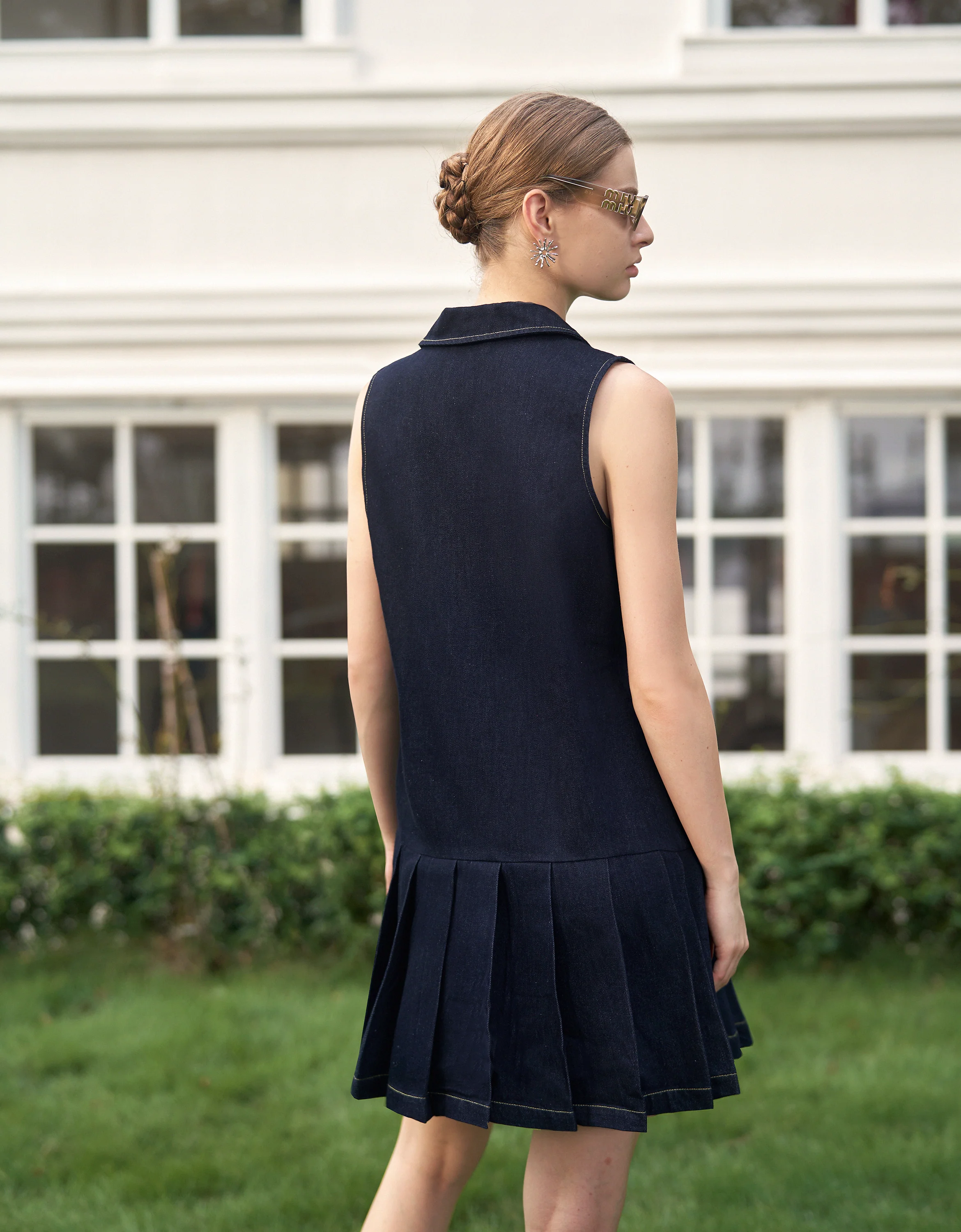 Pleated Hem Sleeveless Denim Shirt Dress - Image 6