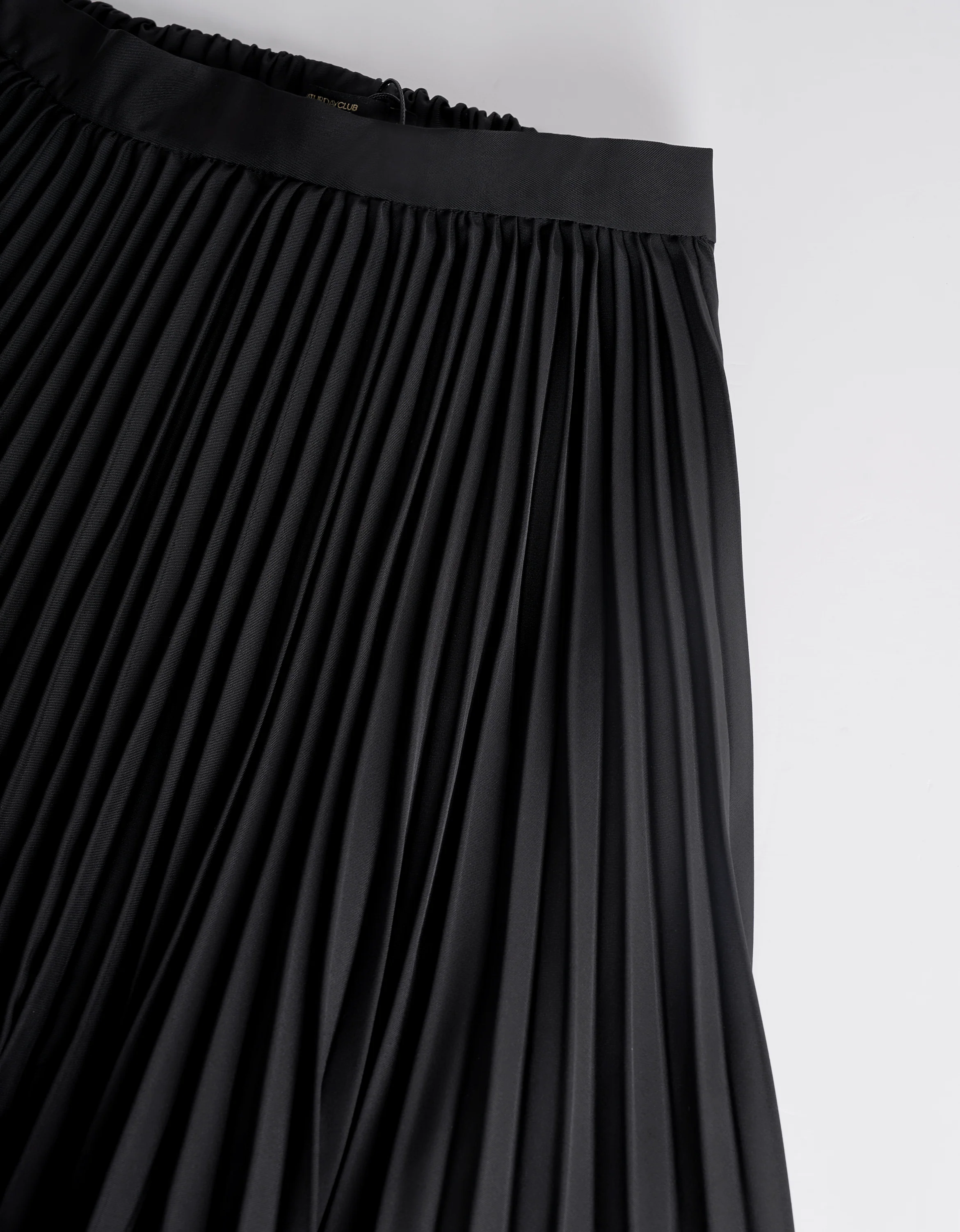 Pleated Midi Fishtail Skirt - Image 10