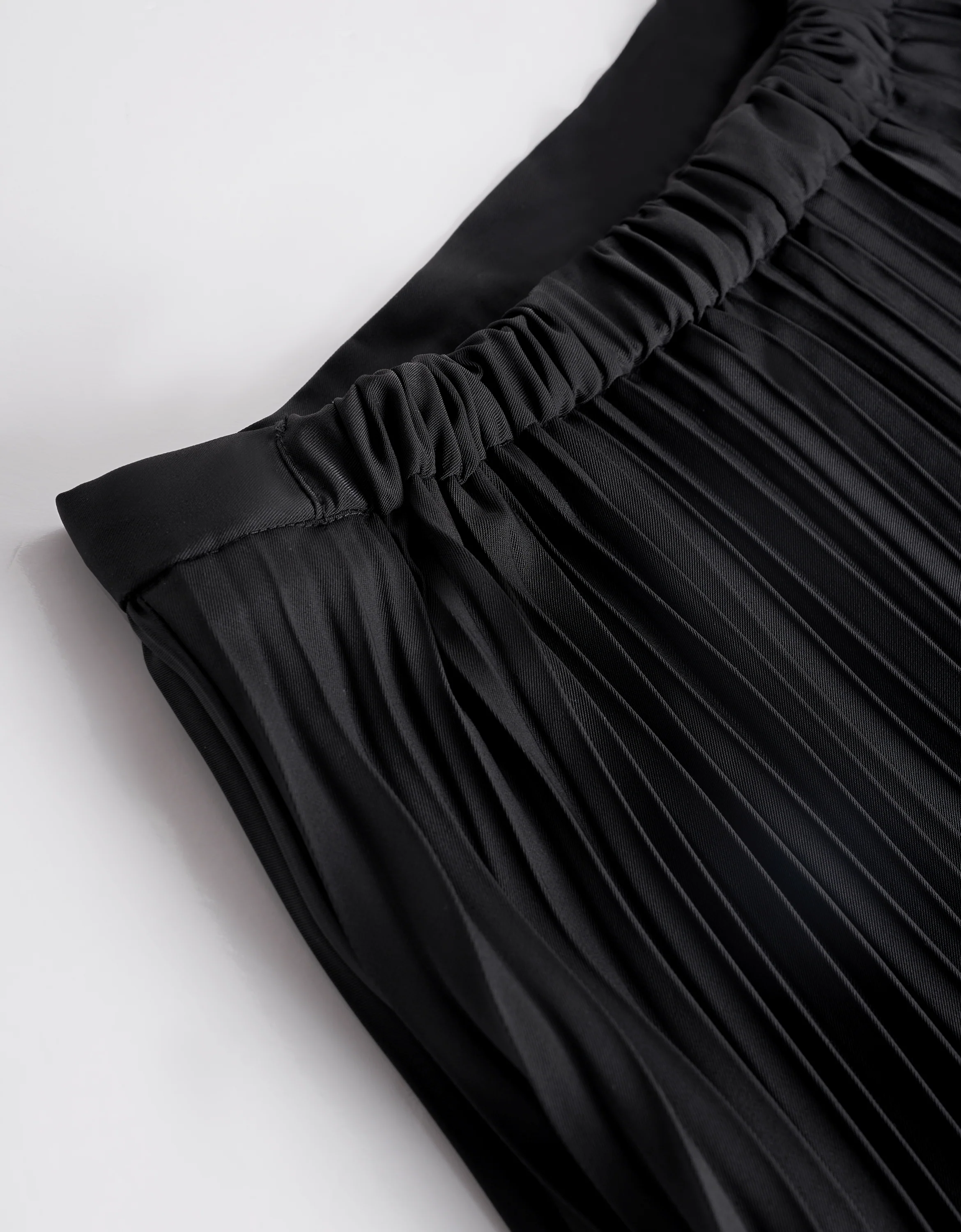 Pleated Midi Fishtail Skirt - Image 11