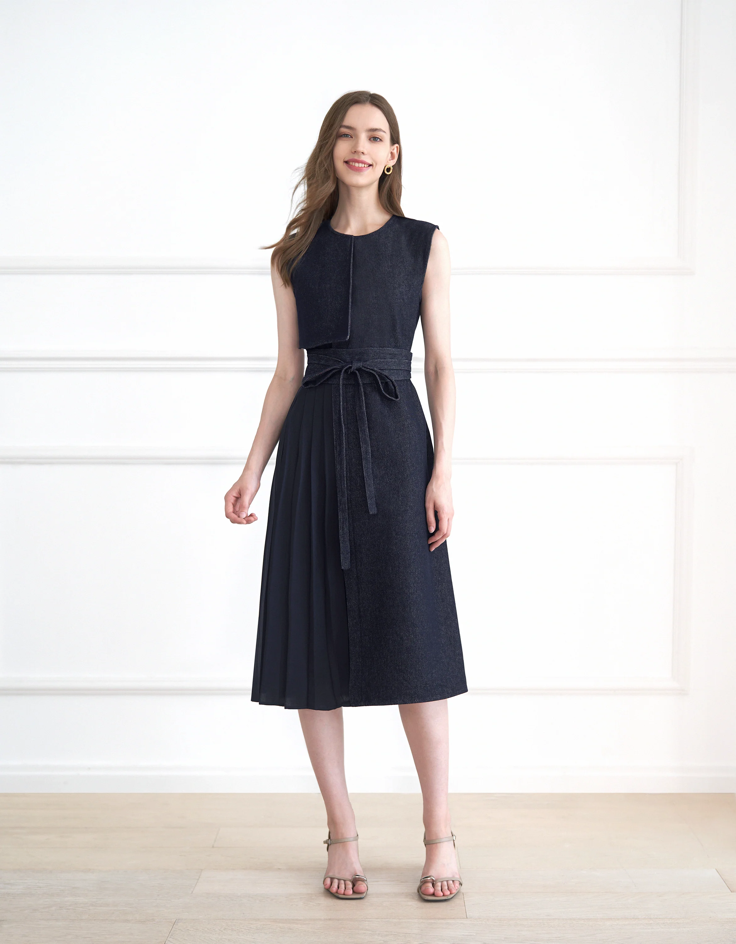 Pleated Panel Denim Midi Dress - Image 4