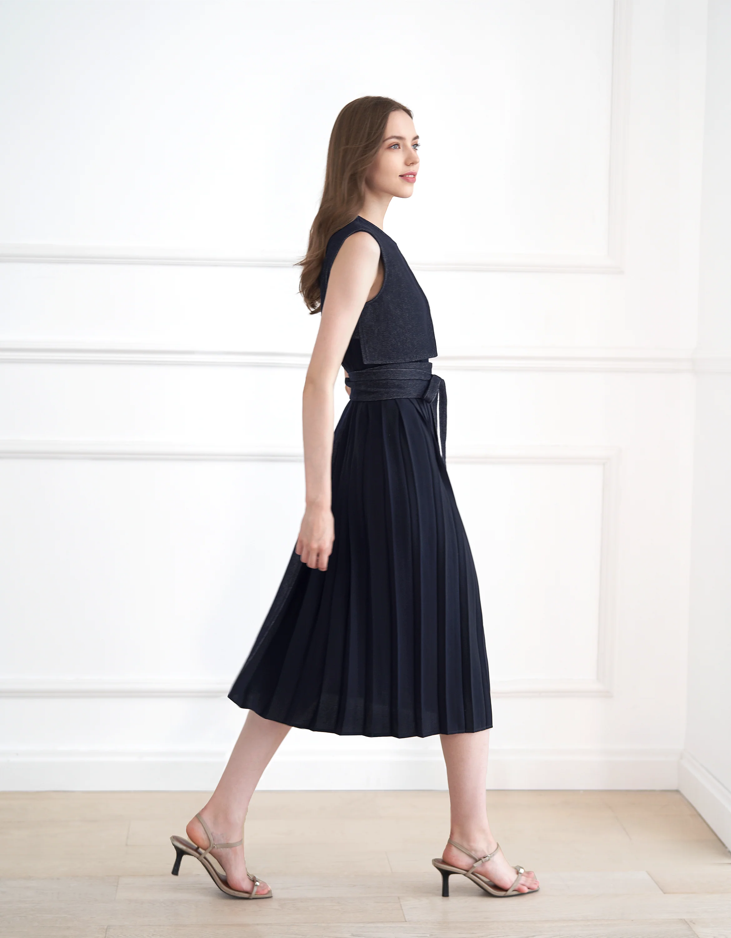 Pleated Panel Denim Midi Dress - Image 5