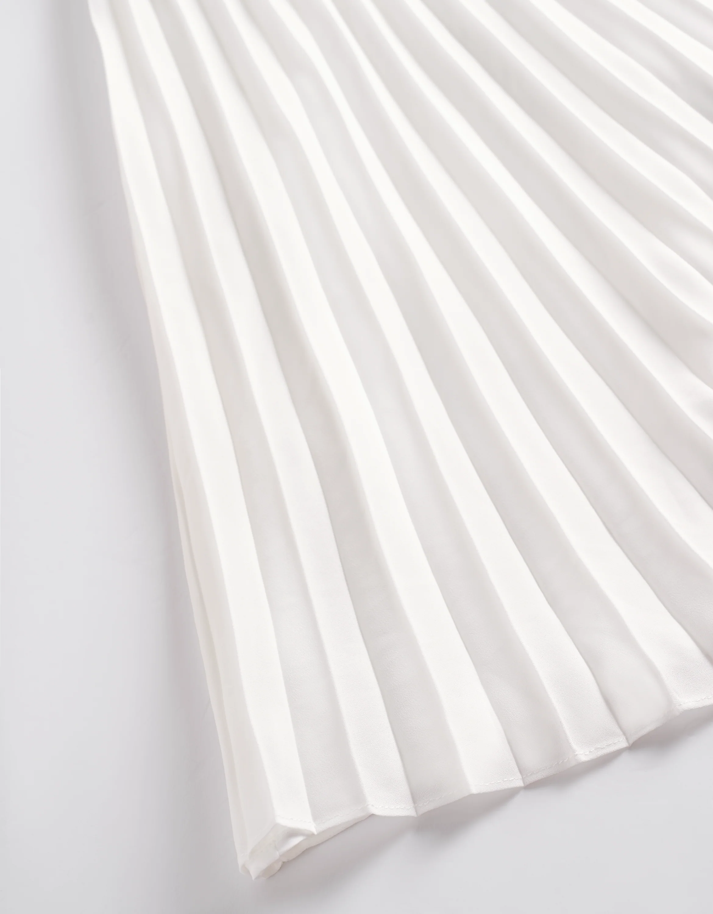 Pleated Skirt Colorblock Maxi Dress - Image 18
